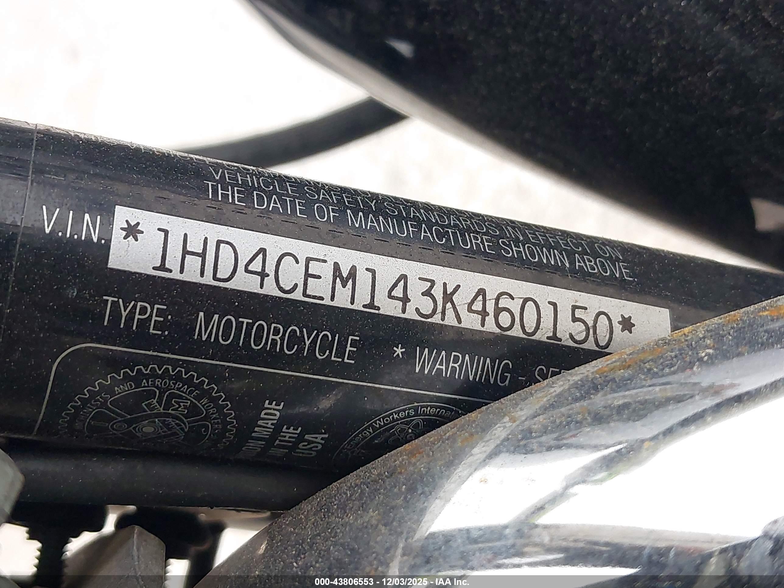 HARLEY-DAVIDSON XL883 image 10