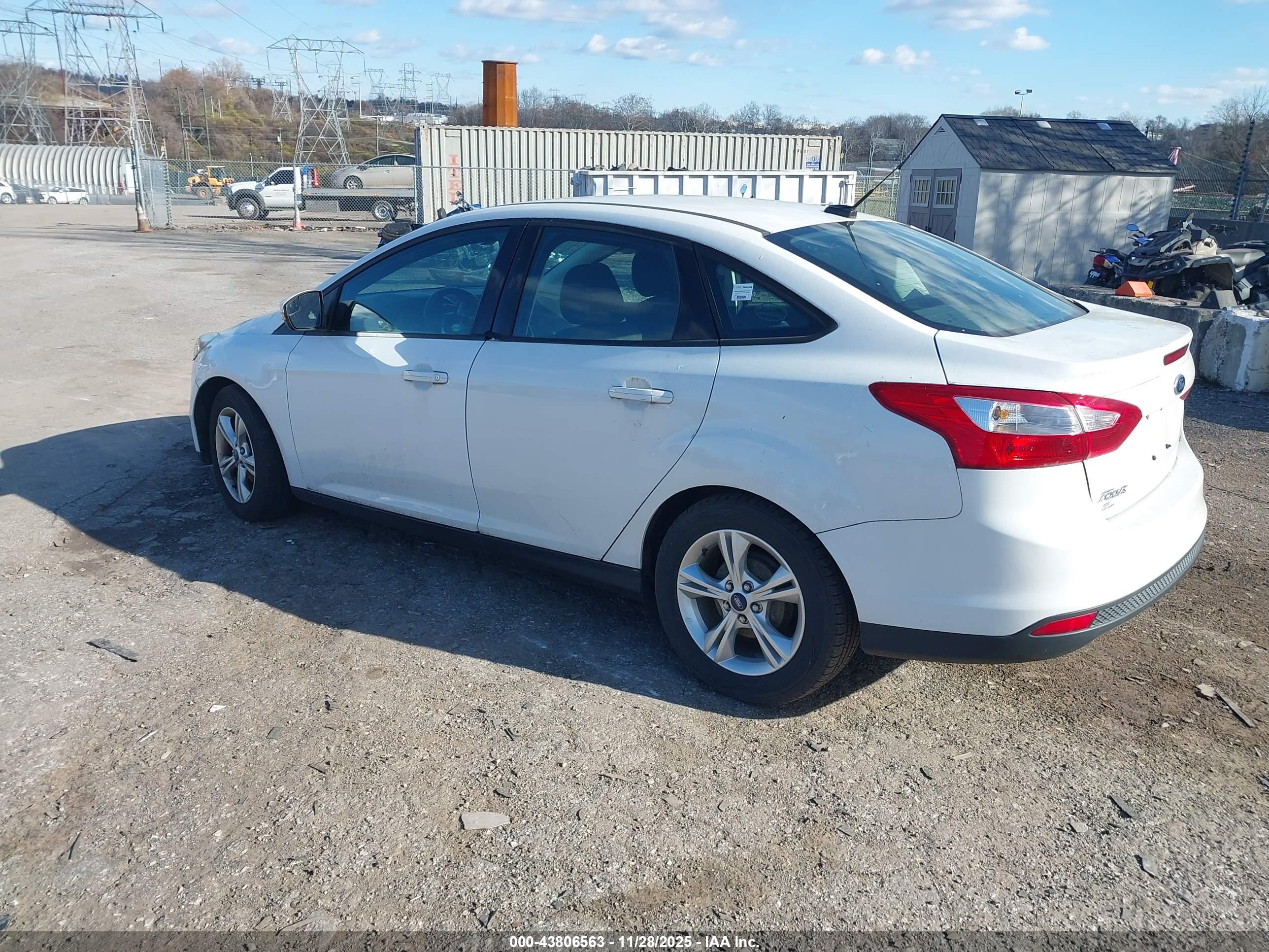 FORD FOCUS image 3