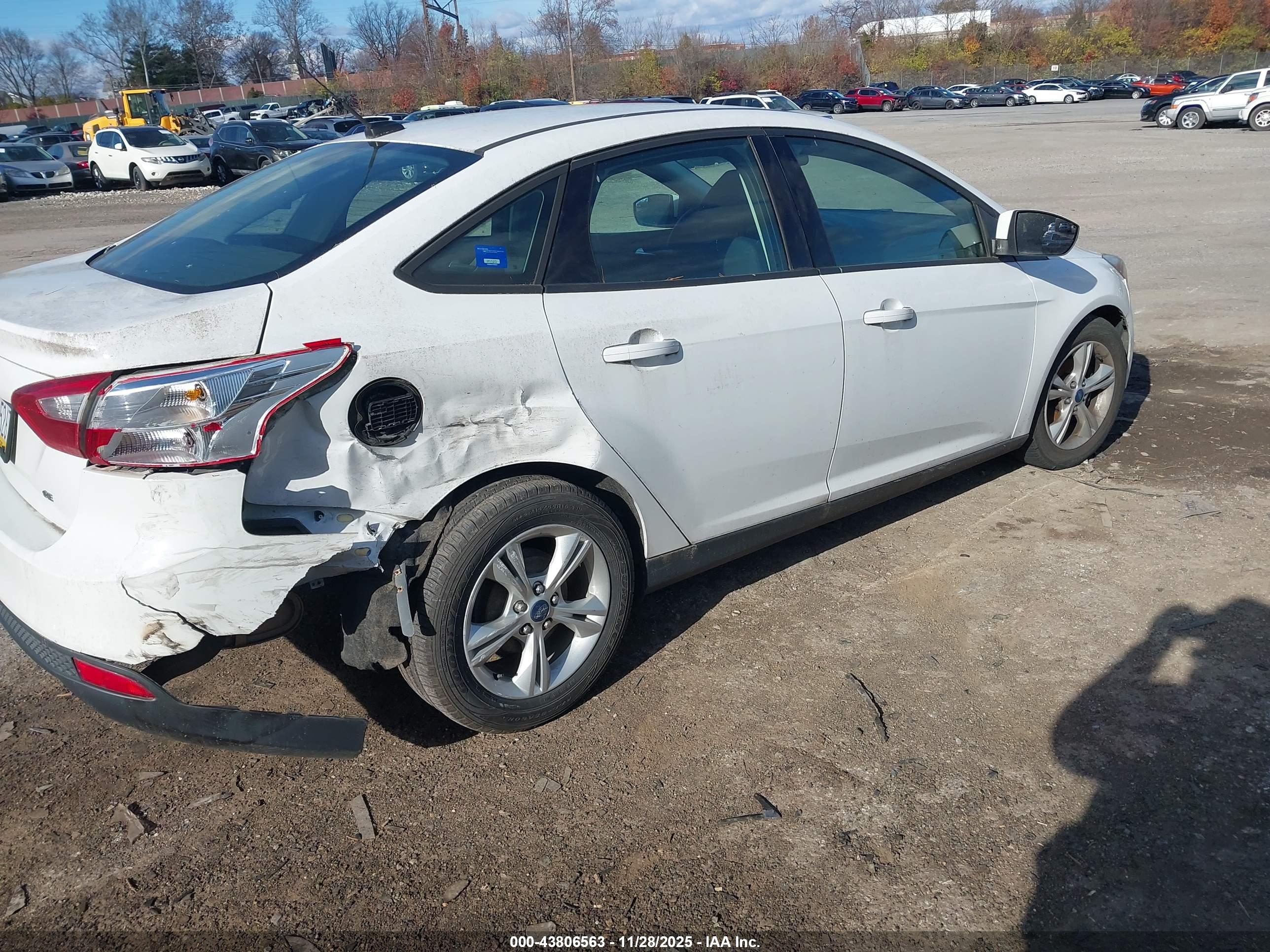 FORD FOCUS image 4