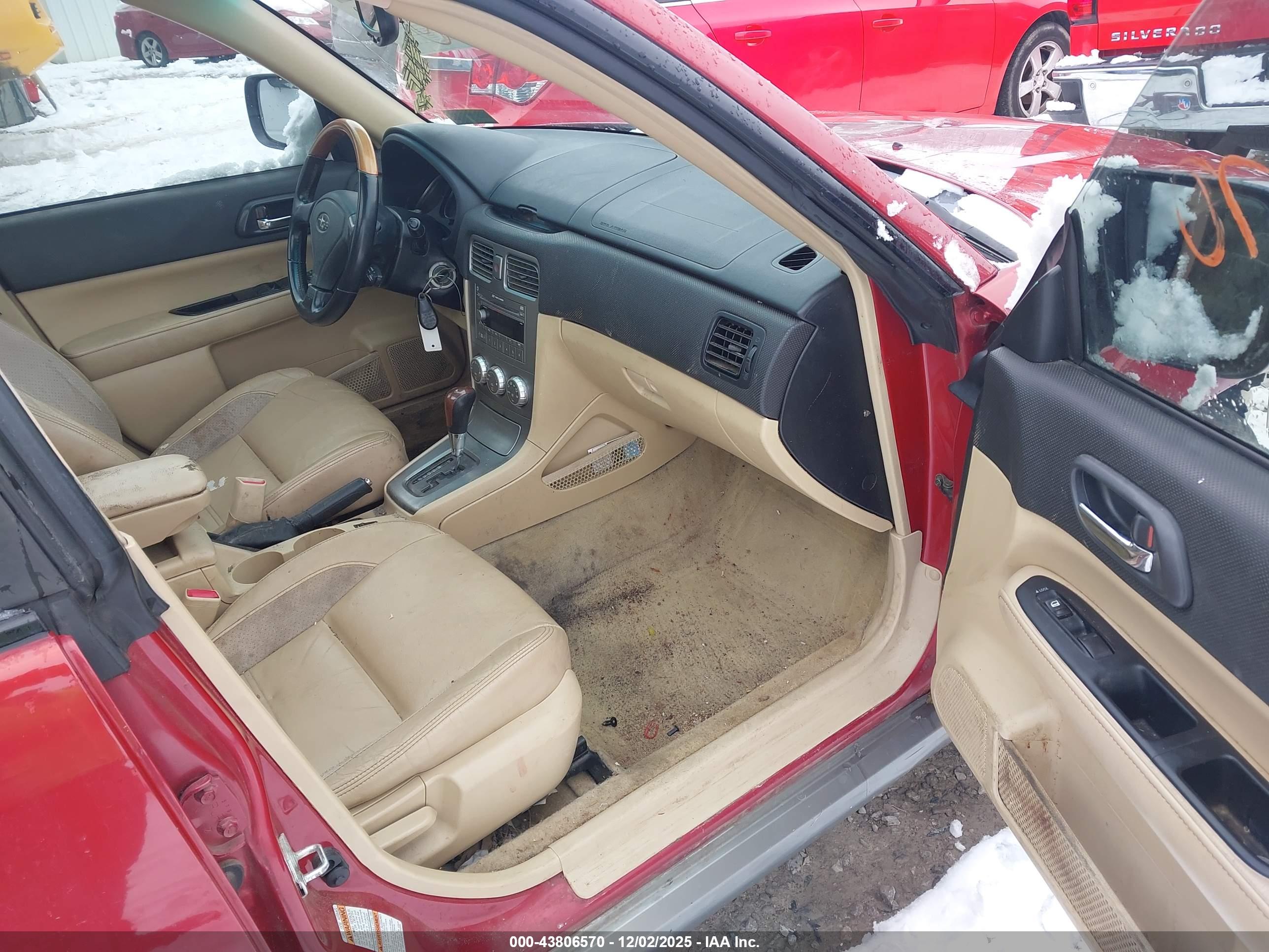 SUBARU FORESTER image 5
