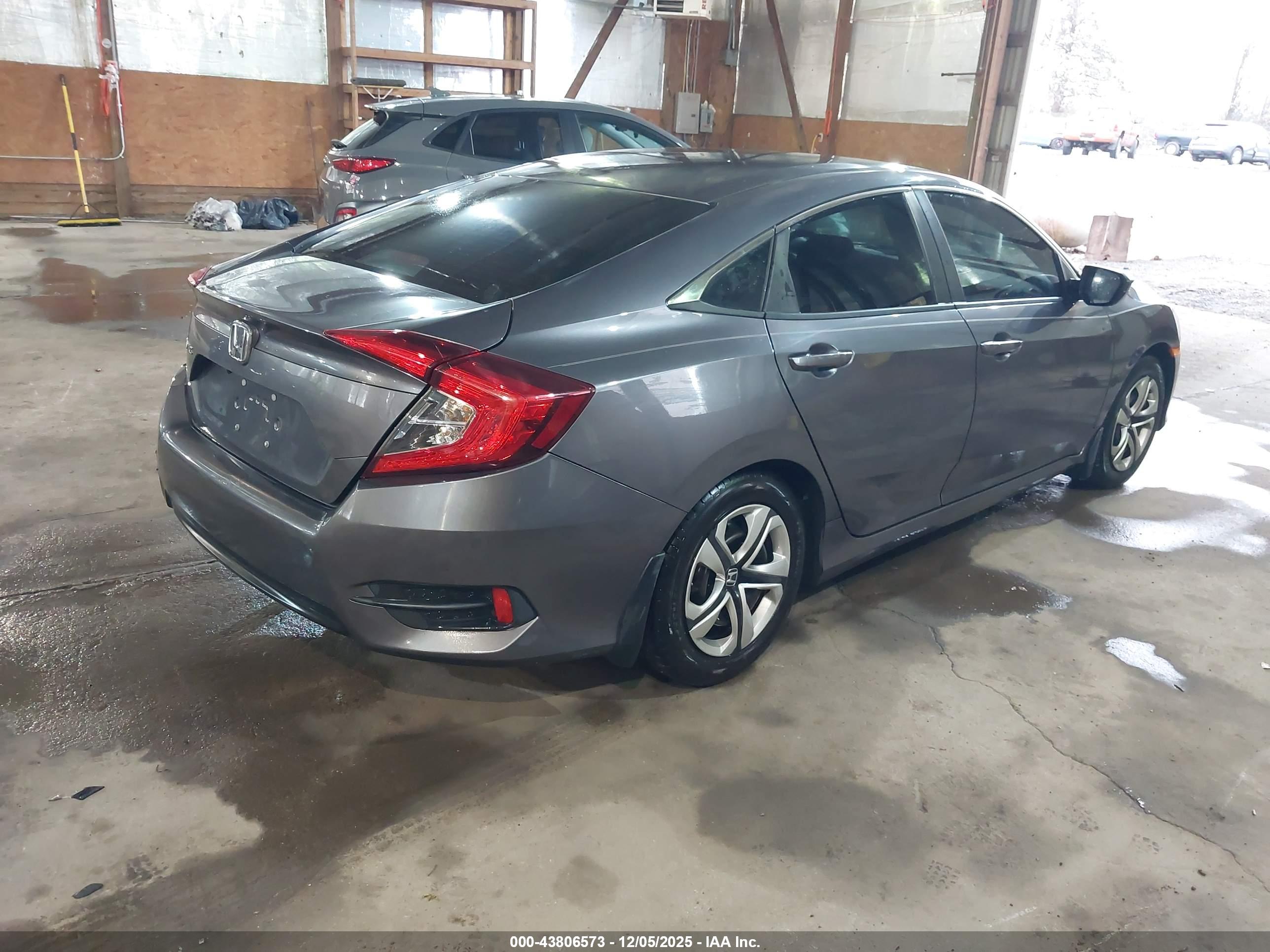HONDA CIVIC image 4