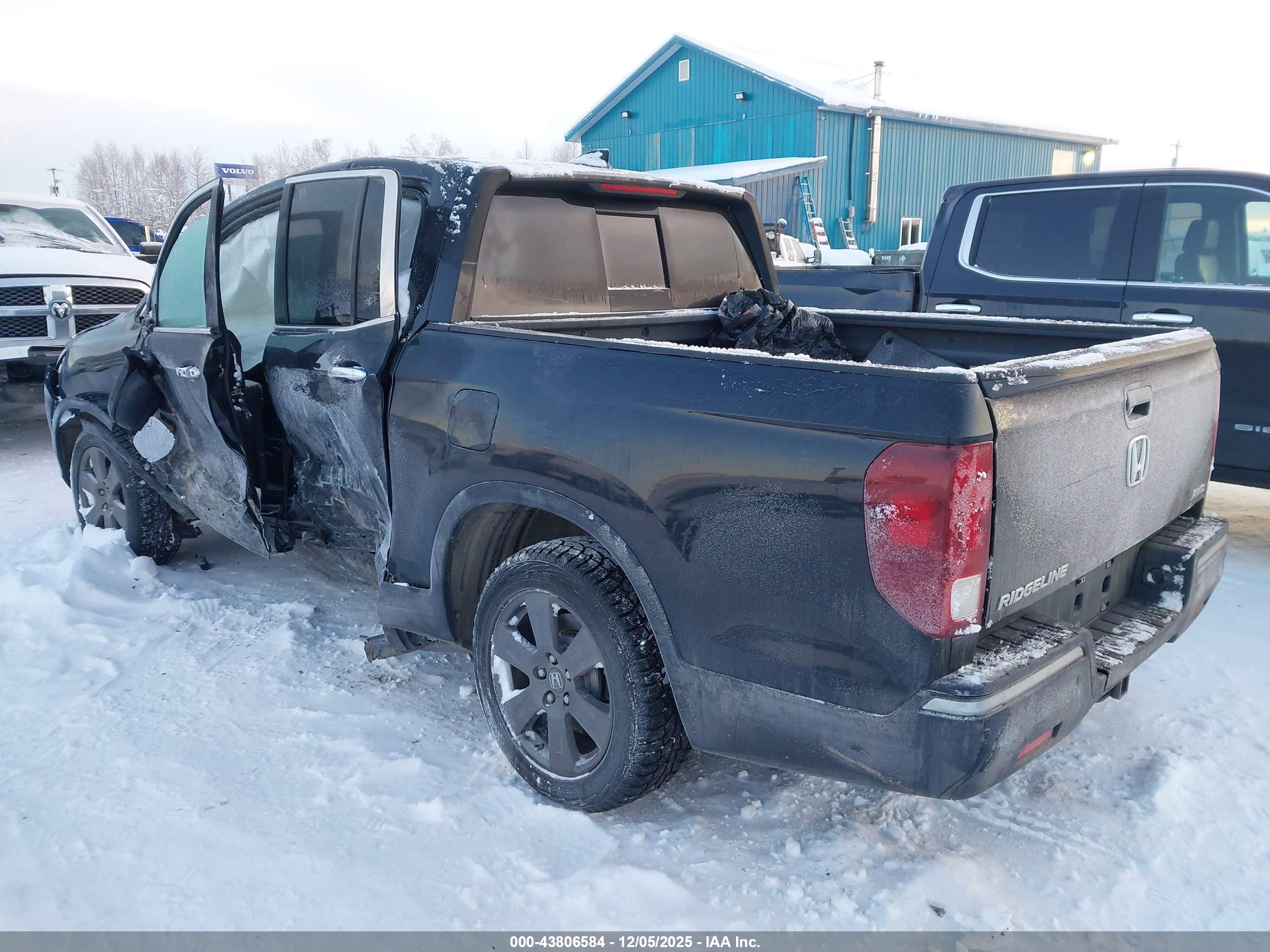HONDA RIDGELINE image 3