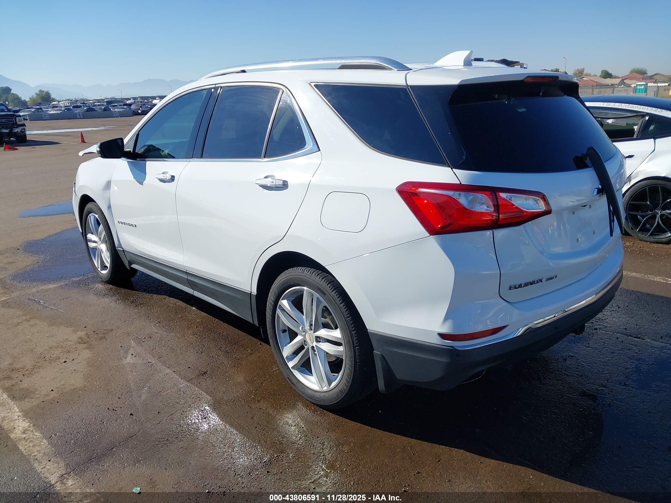 CHEVROLET EQUINOX image 3