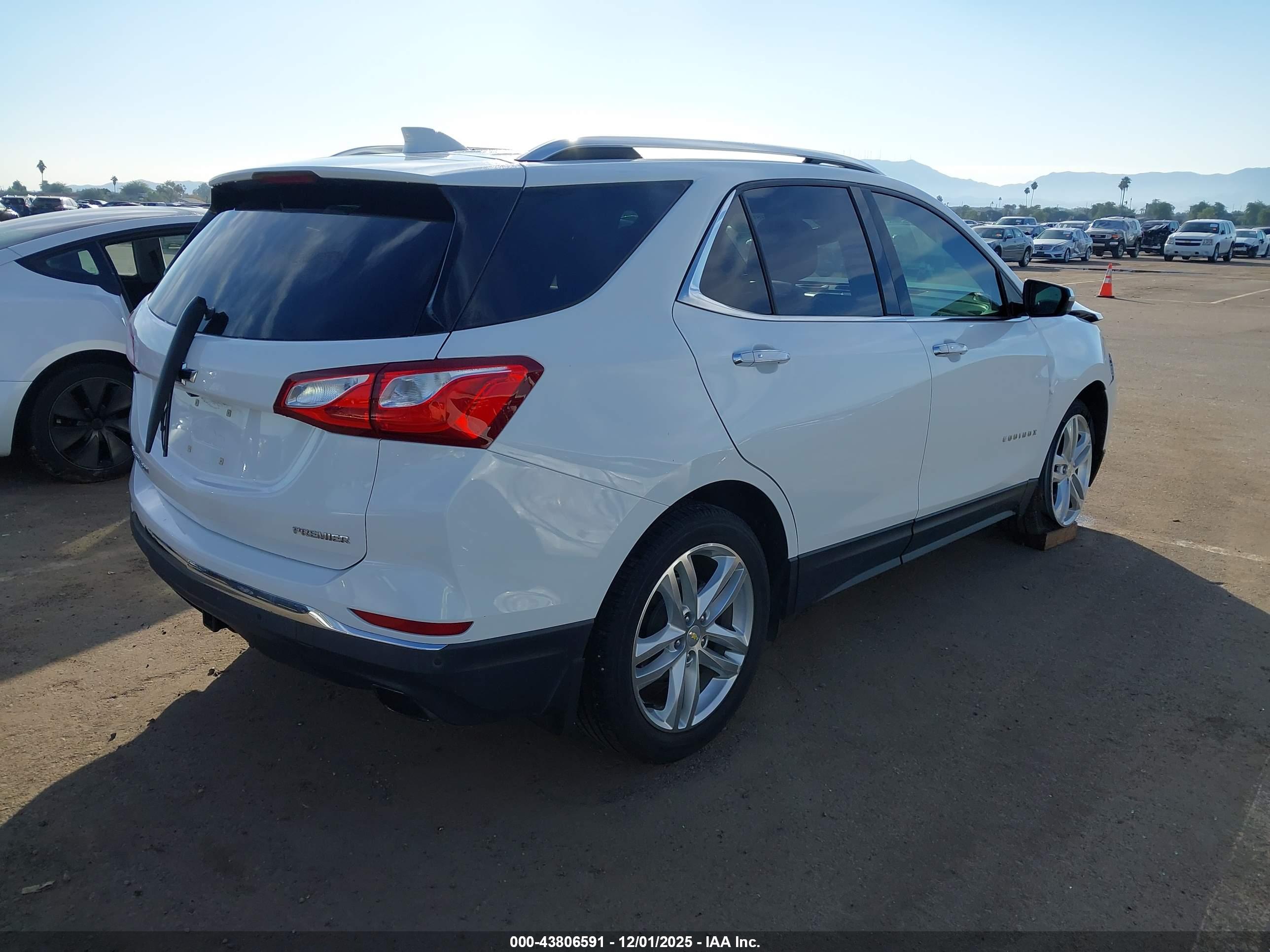 CHEVROLET EQUINOX image 4