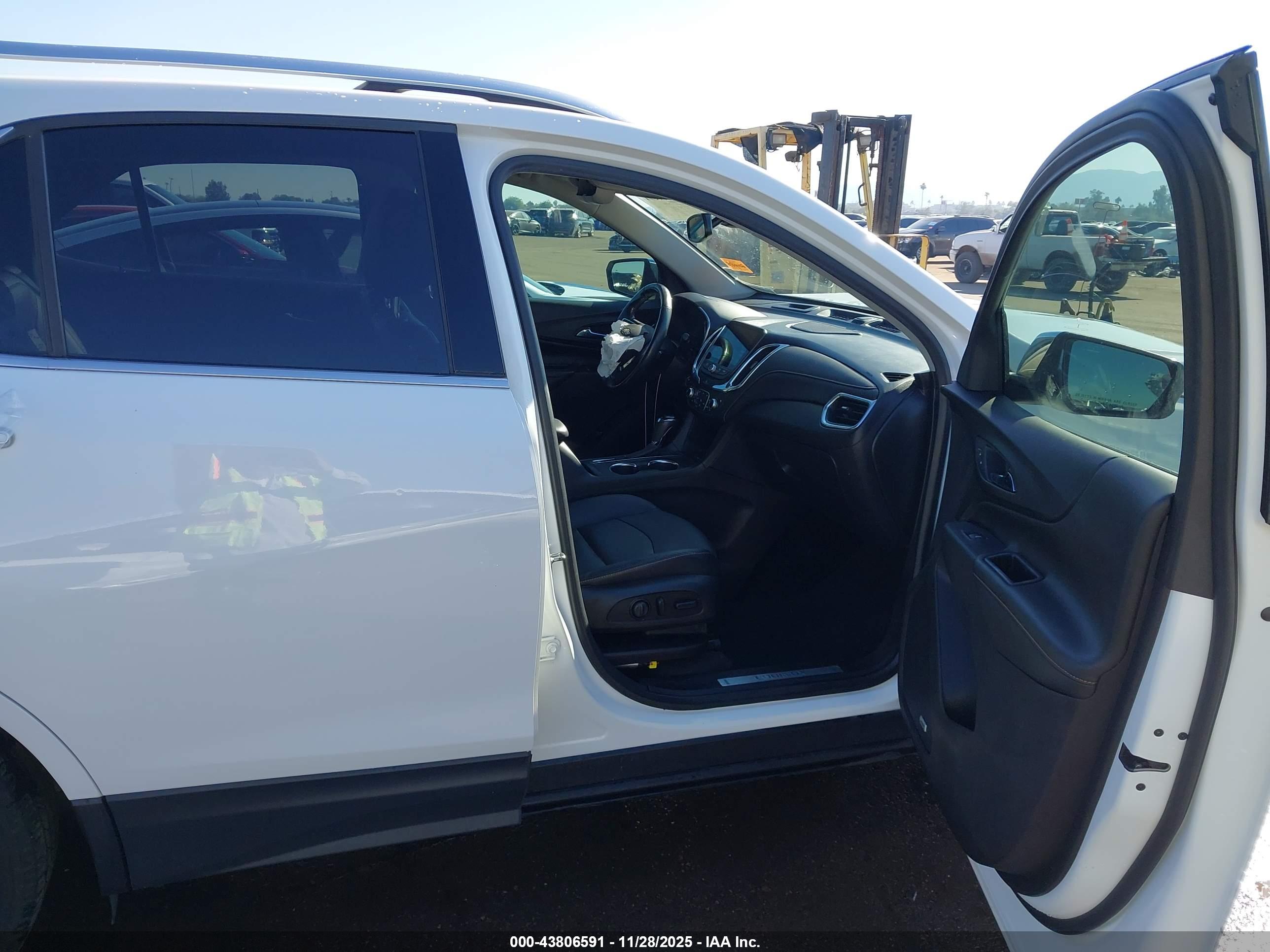 CHEVROLET EQUINOX image 5