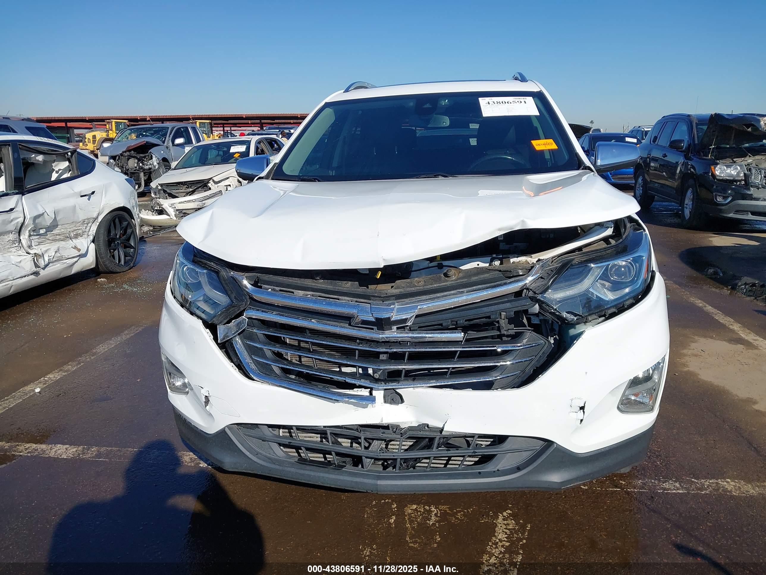CHEVROLET EQUINOX image 6