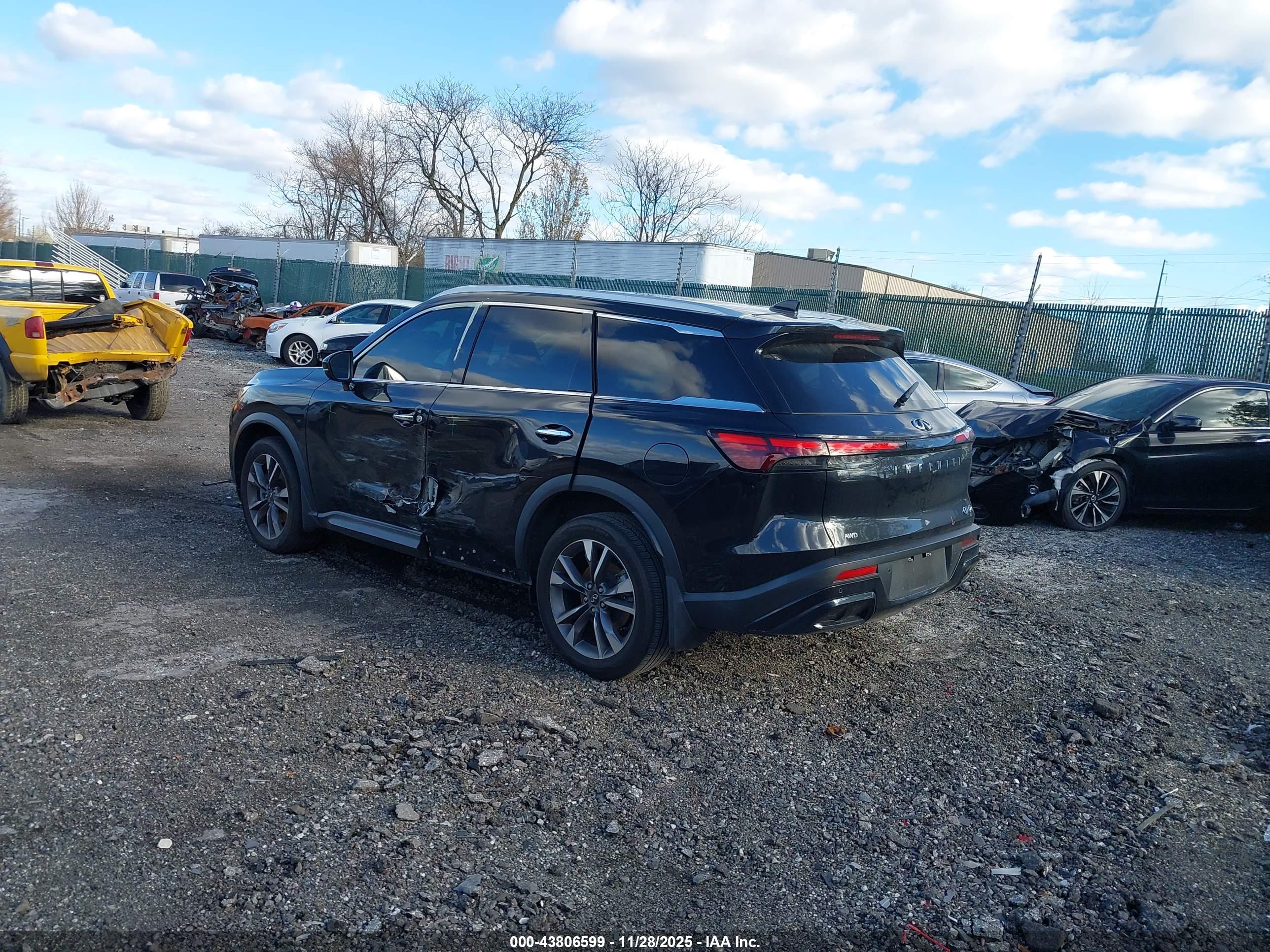 INFINITI QX60 image 3