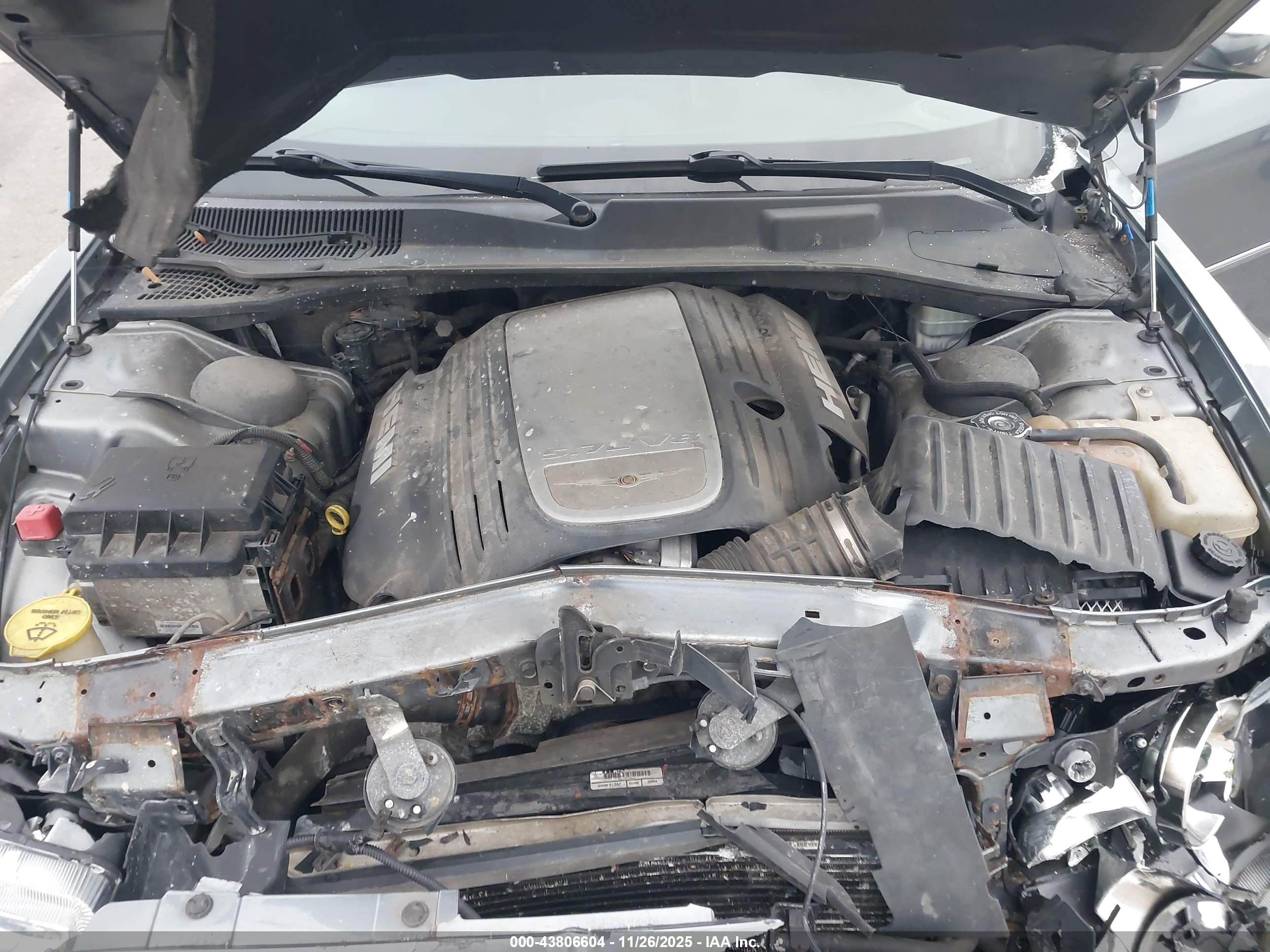 CHRYSLER 300C image 10