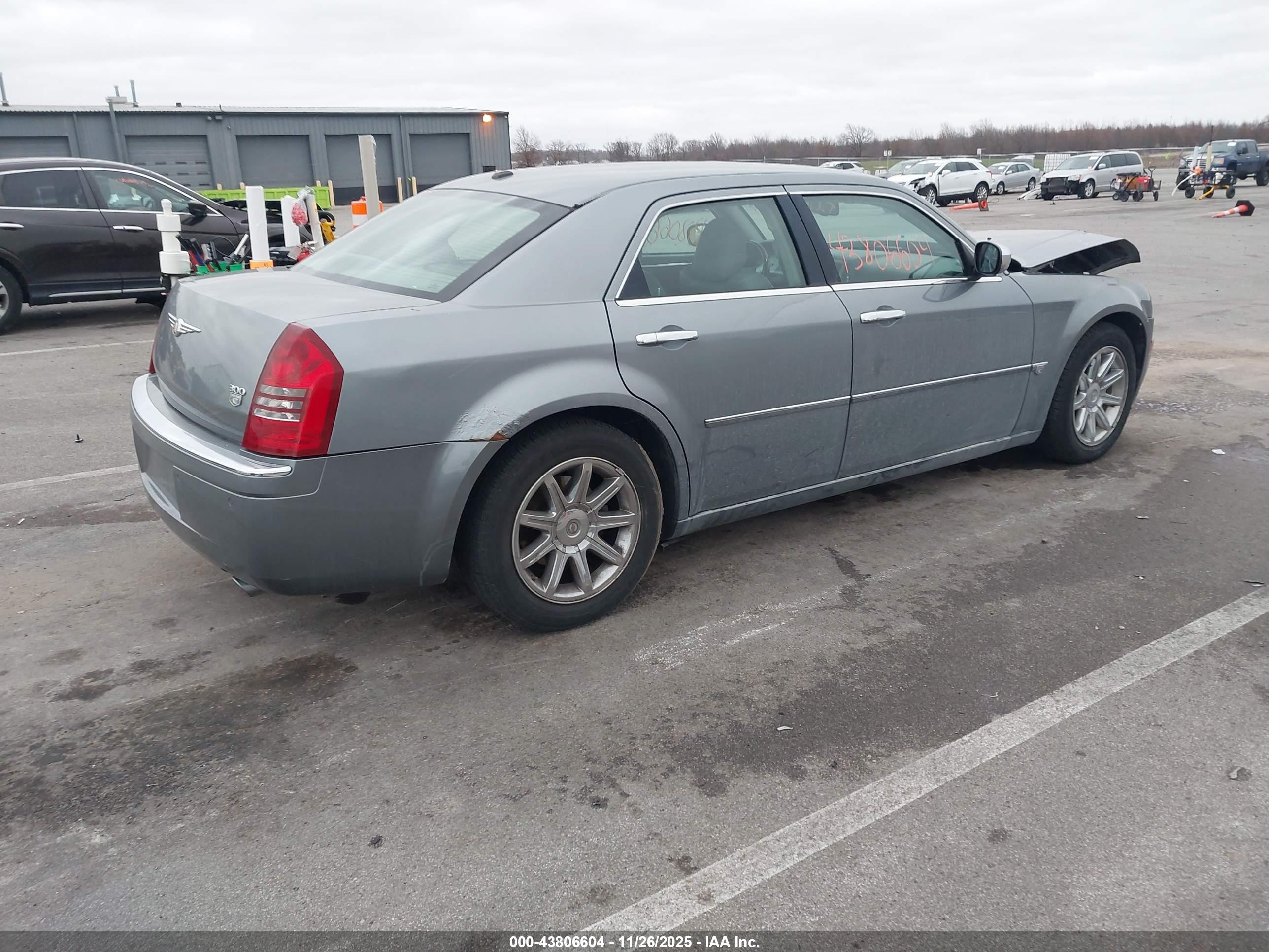 CHRYSLER 300C image 4