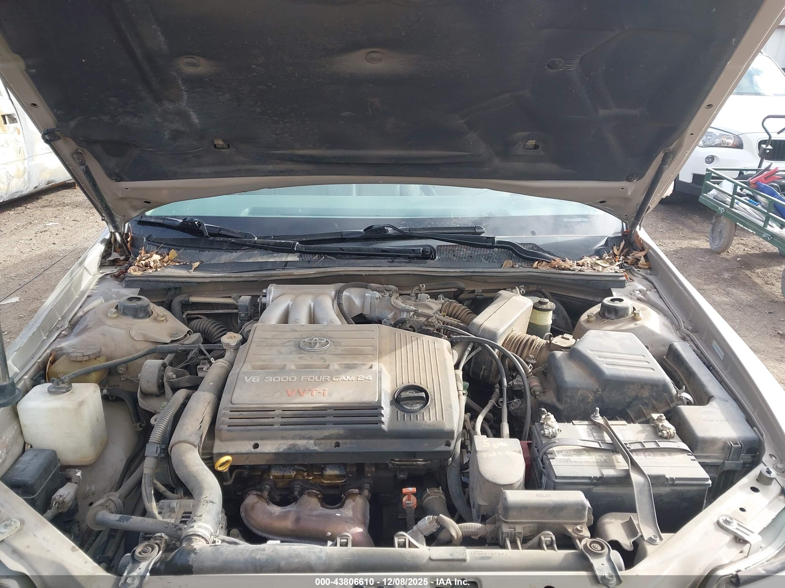 TOYOTA AVALON image 10