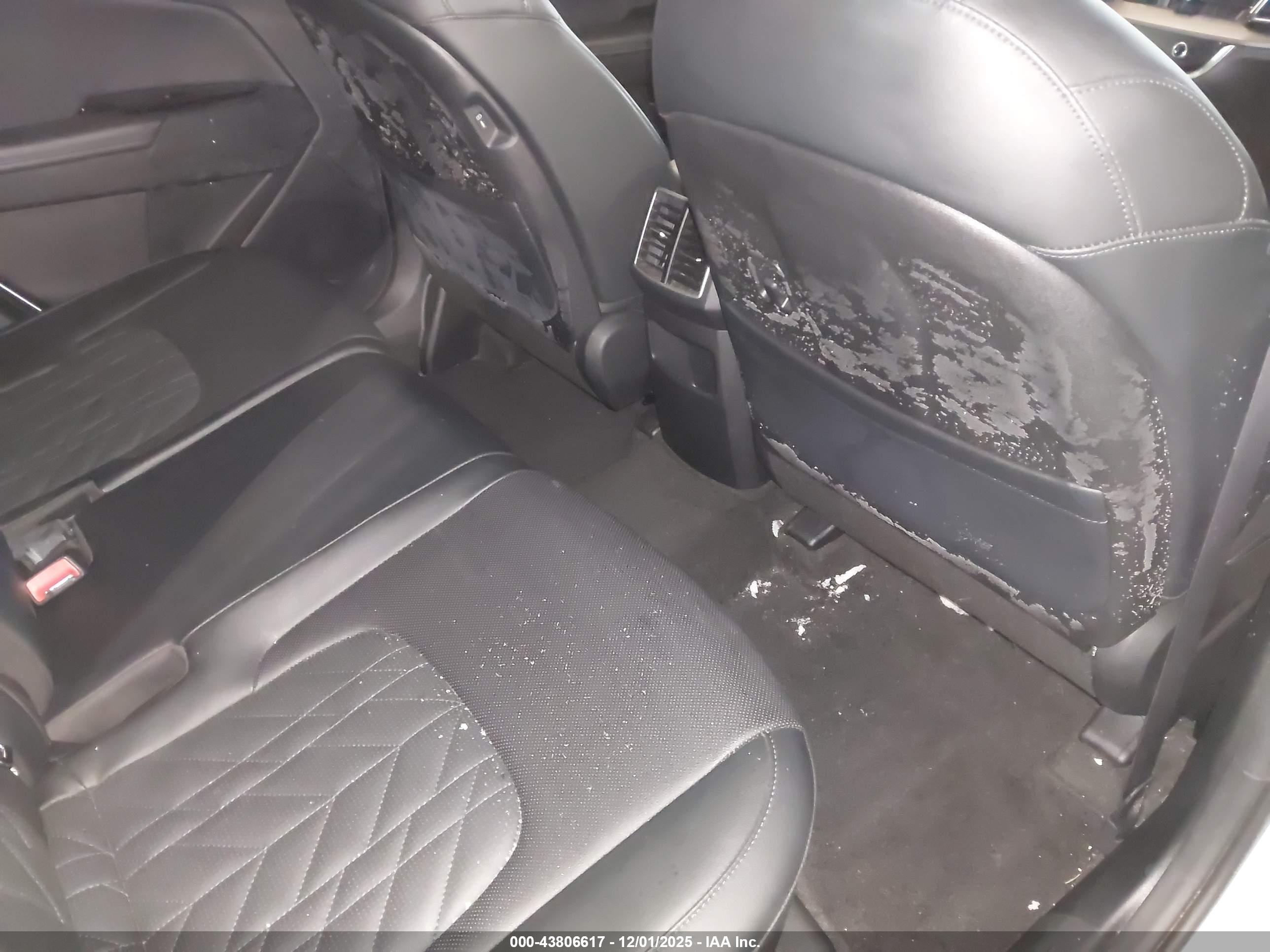 KIA SPORTAGE image 8