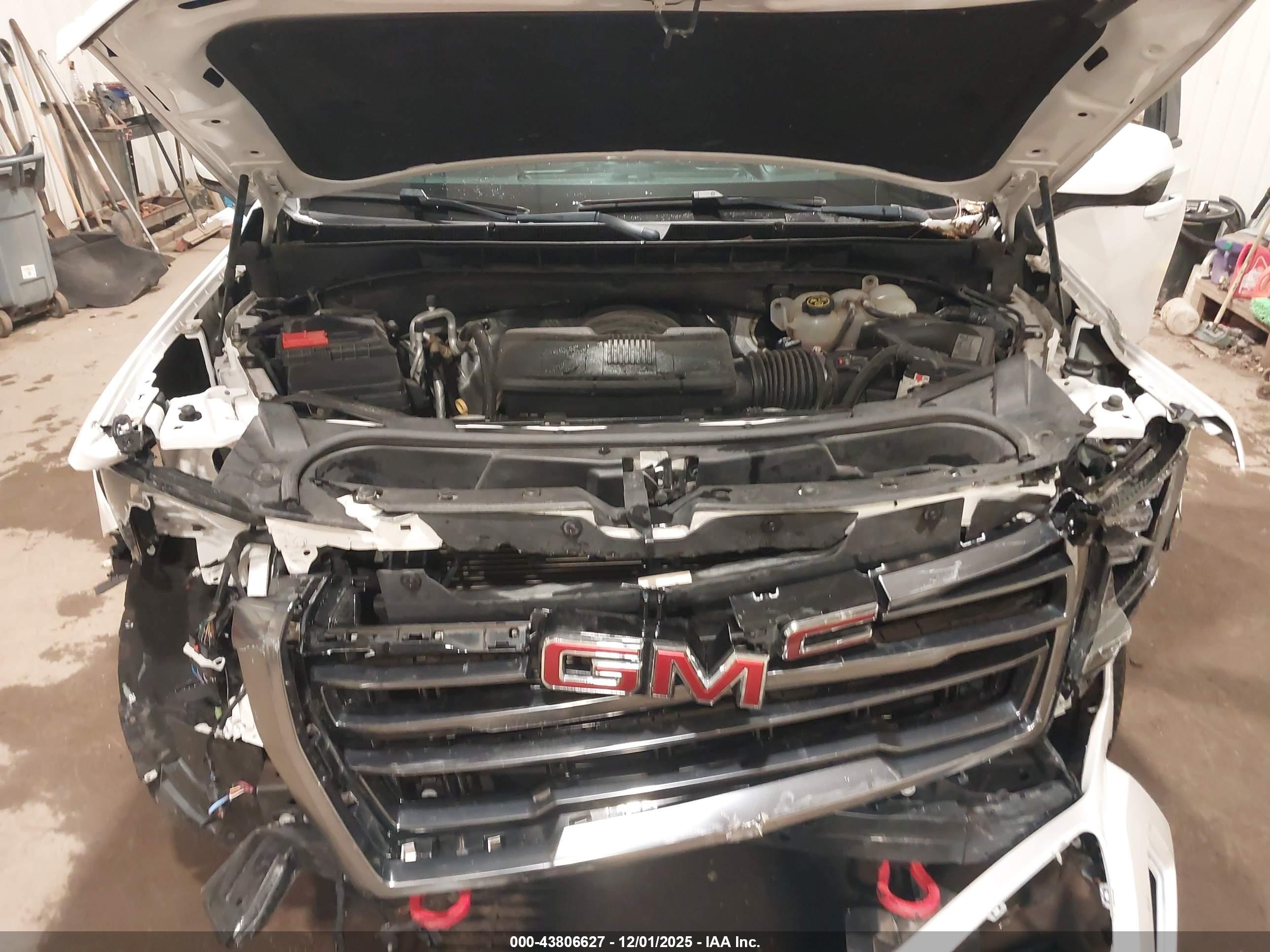 GMC YUKON image 10