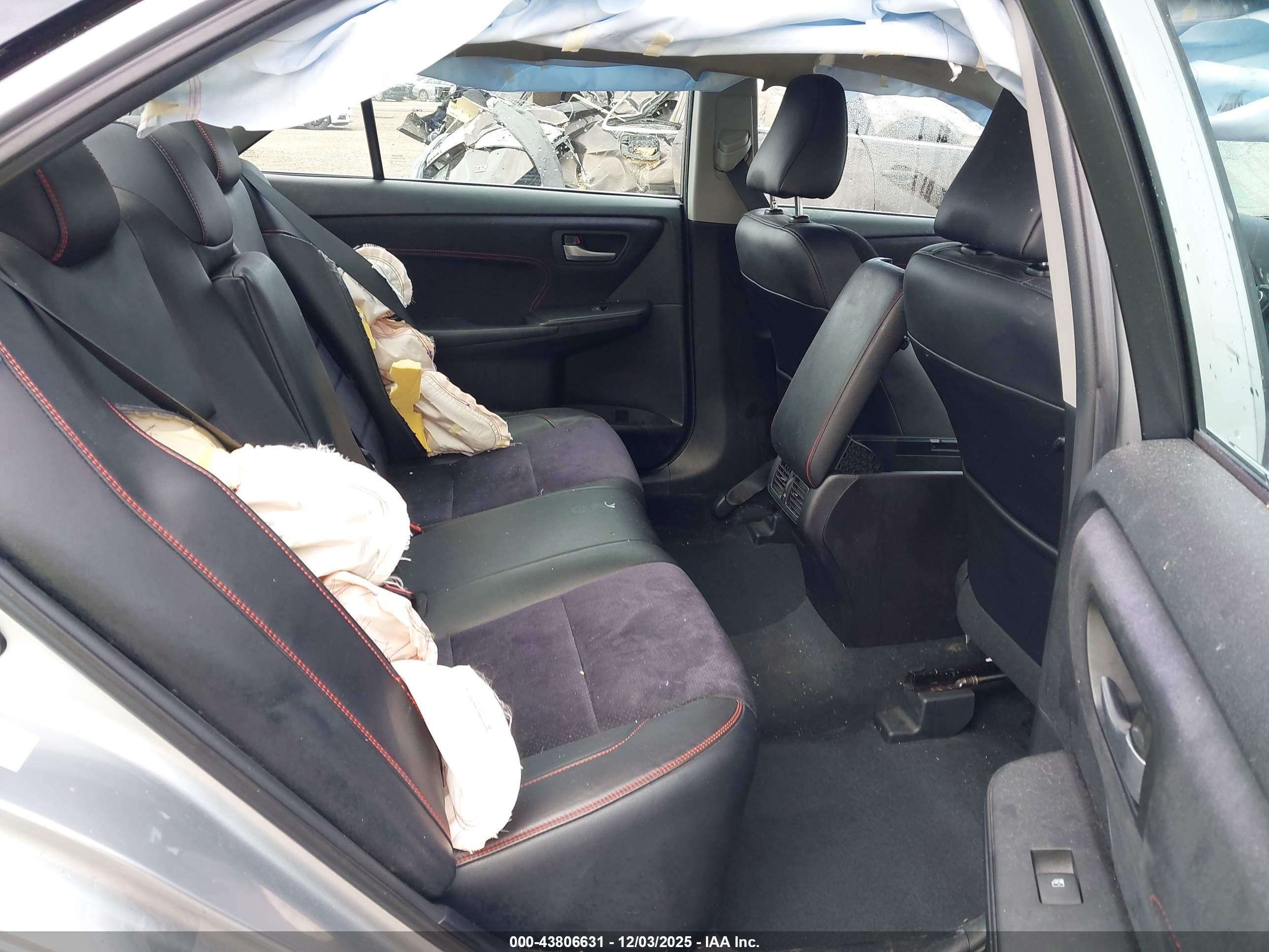 TOYOTA CAMRY image 8