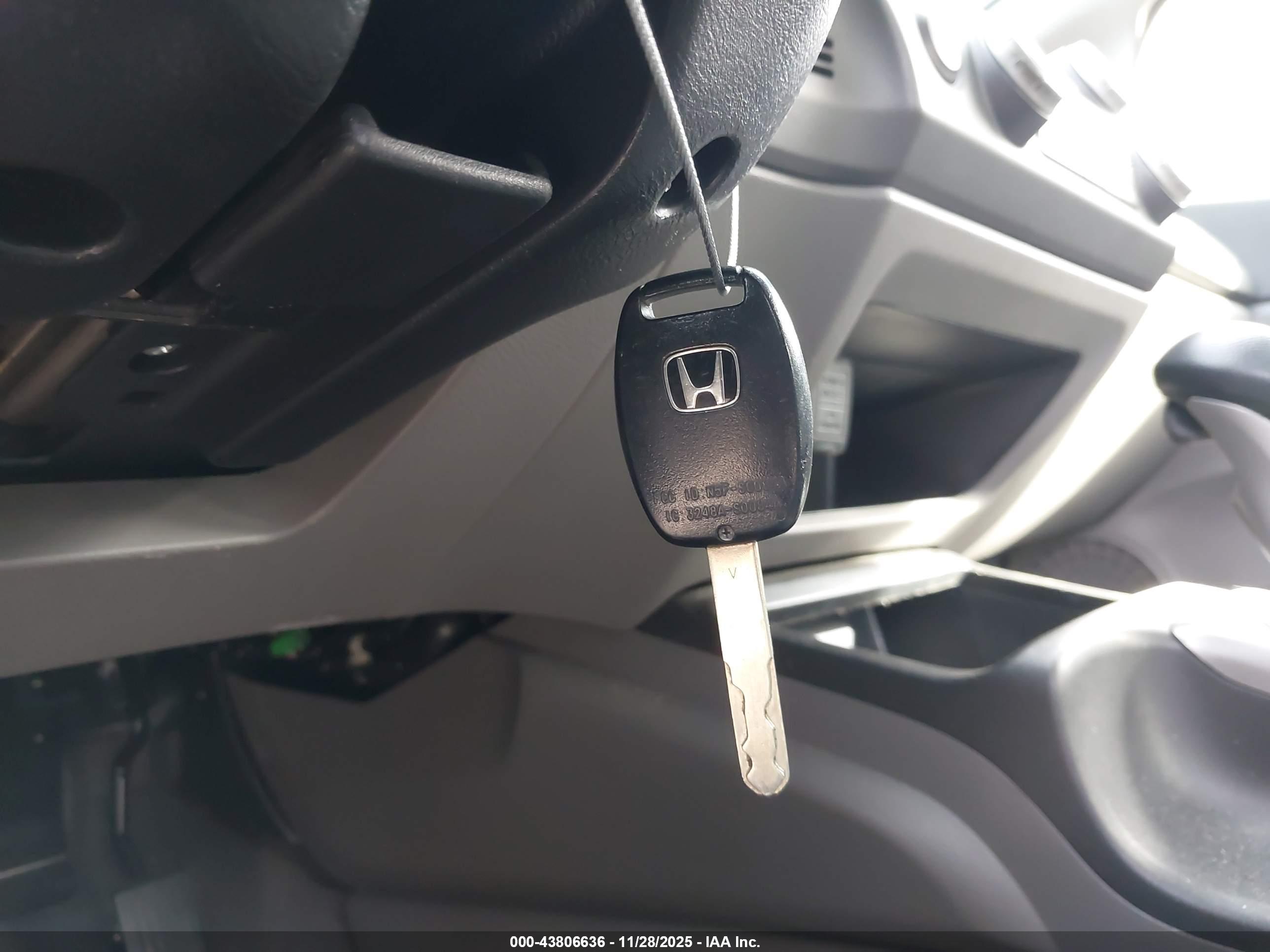 HONDA CIVIC image 11