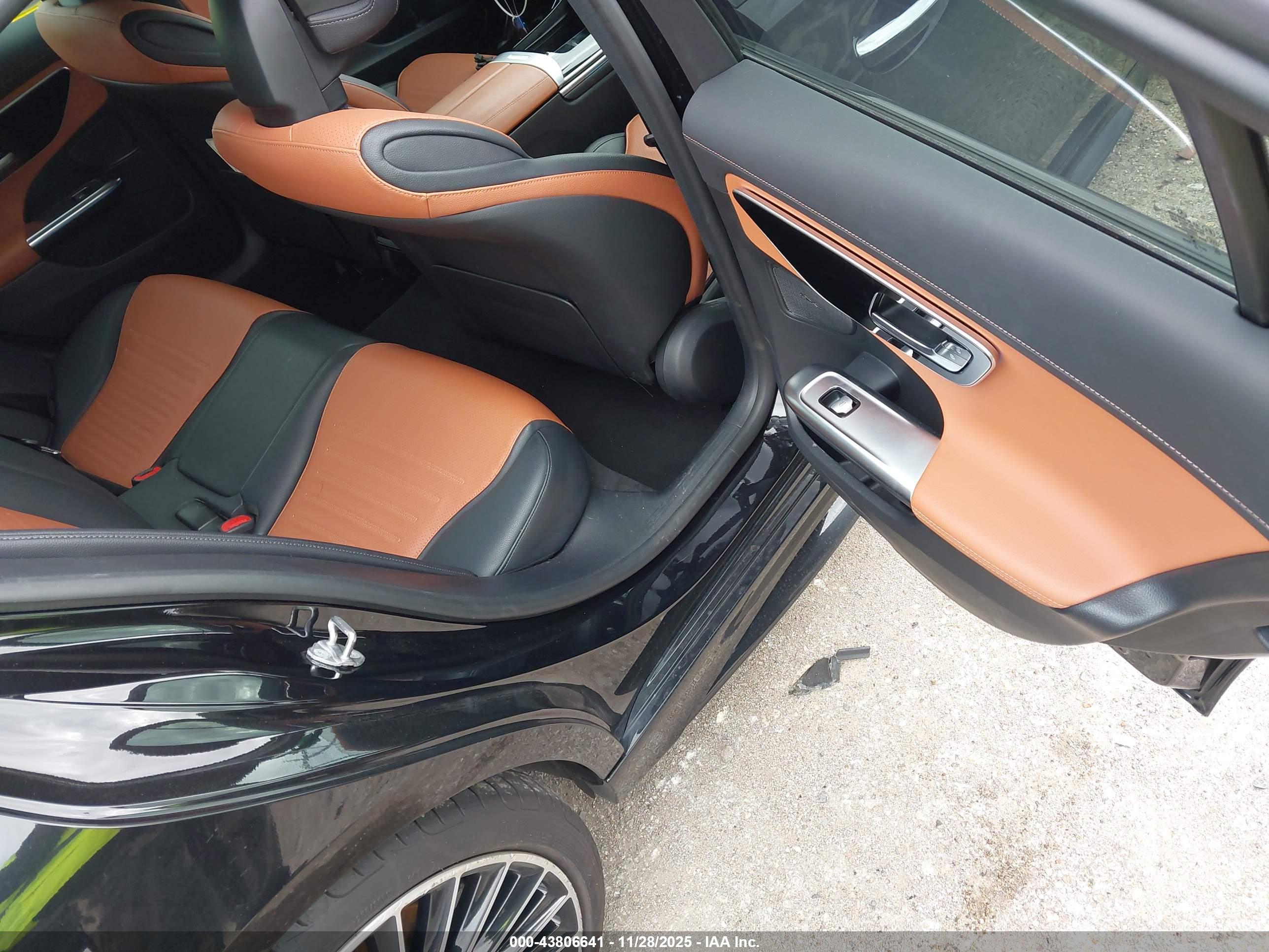 MERCEDES-BENZ C image 8