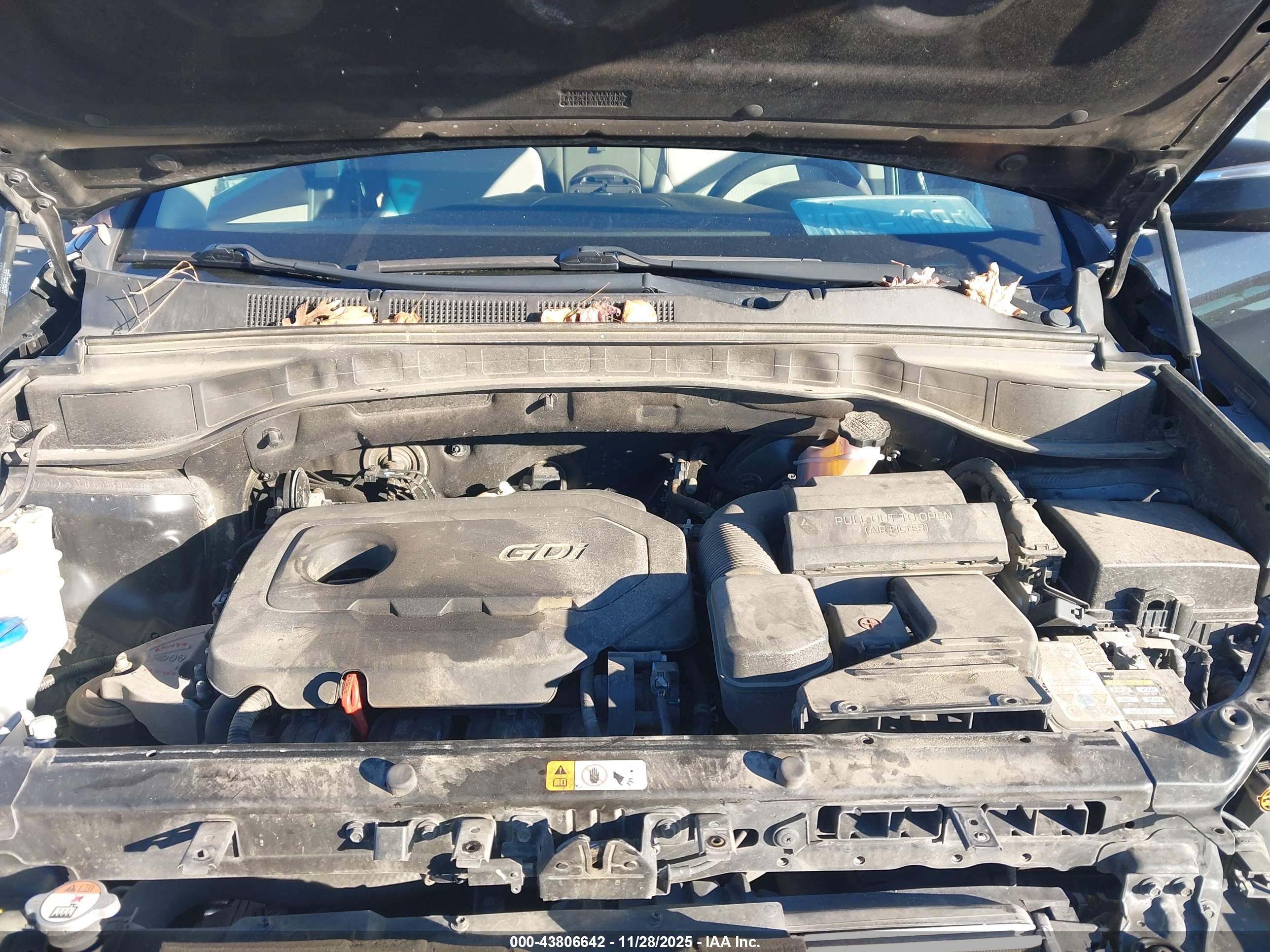 HYUNDAI SANTA image 10