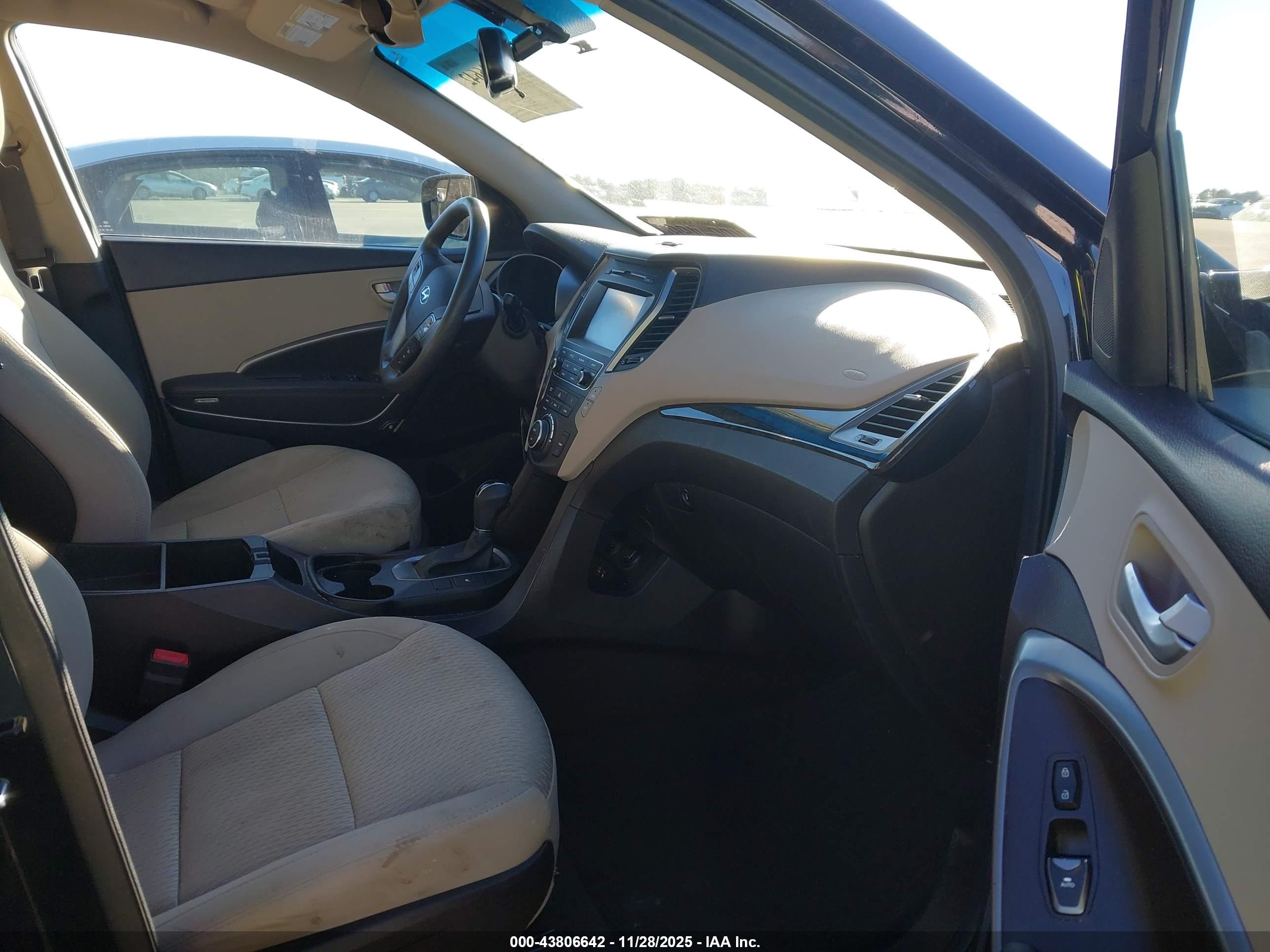 HYUNDAI SANTA image 5