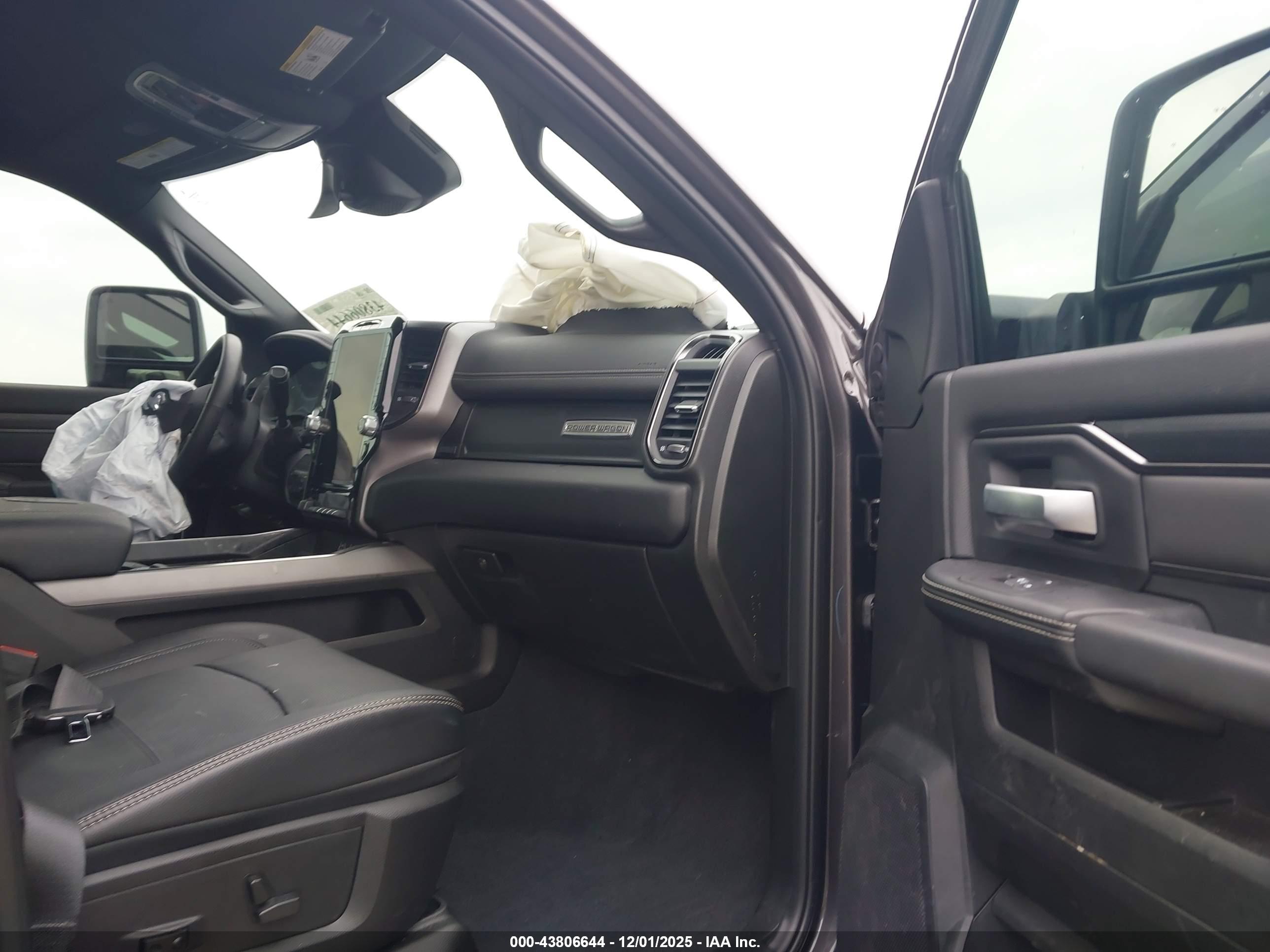 RAM 2500 image 5