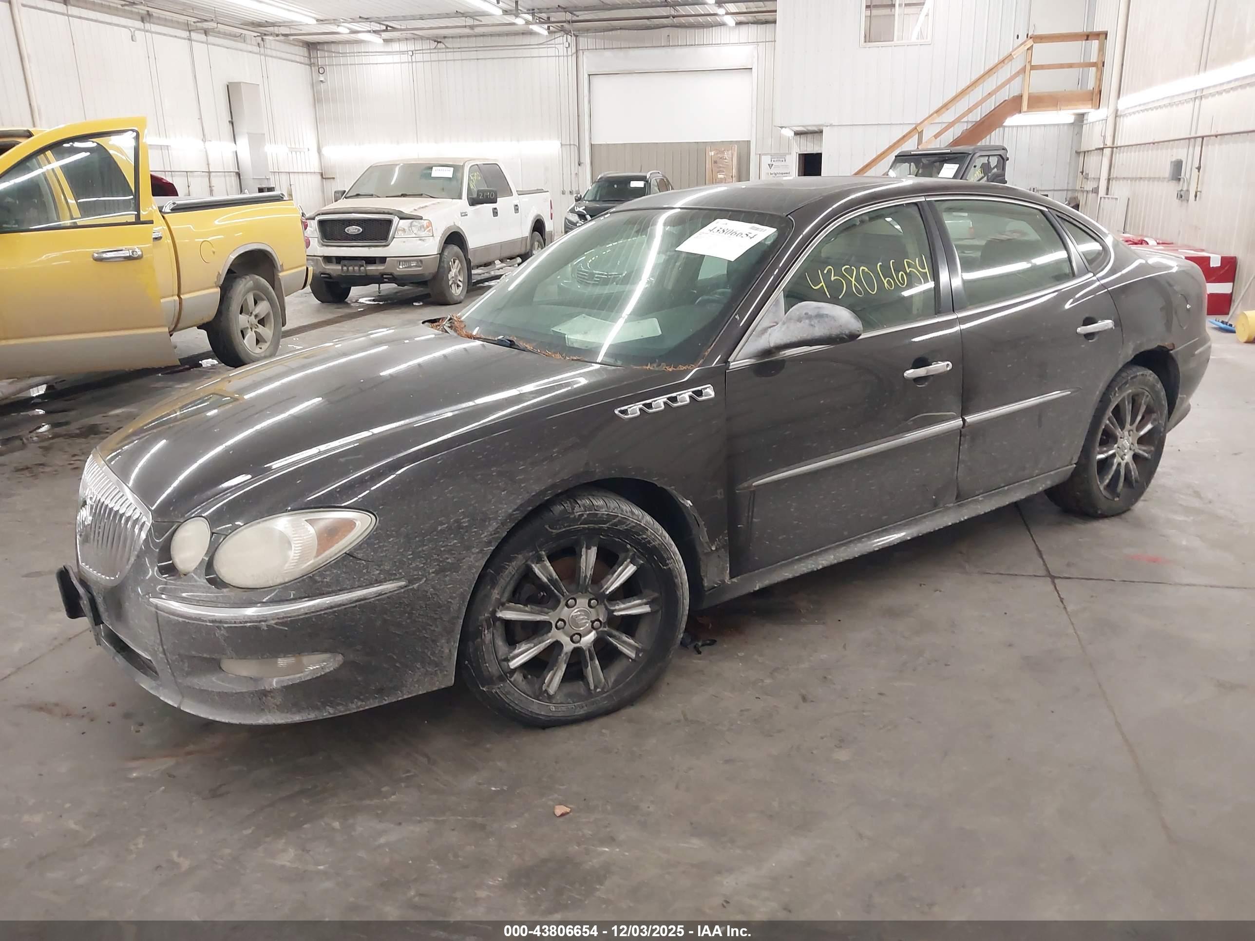 BUICK LACROSSE image 2