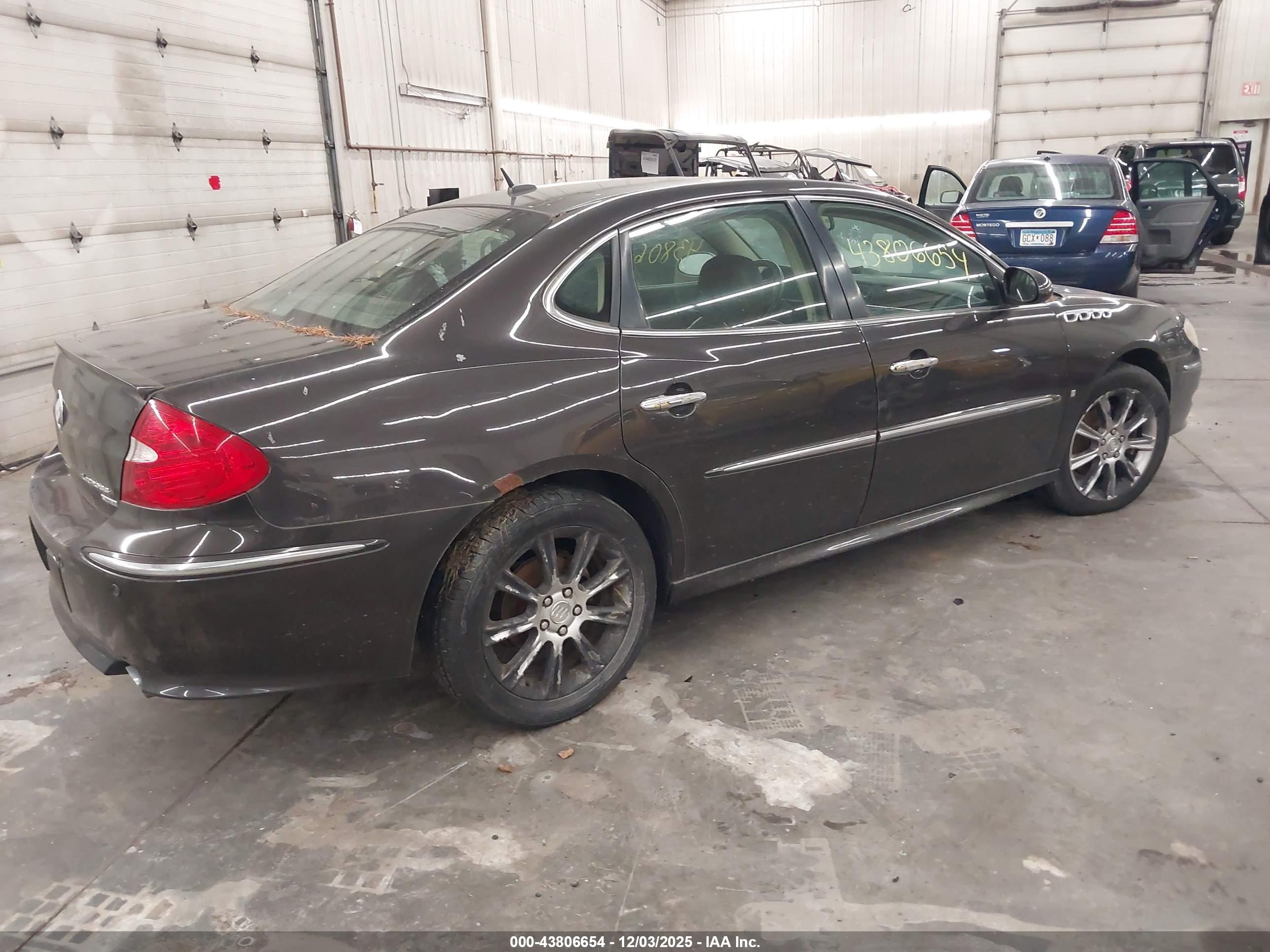 BUICK LACROSSE image 4