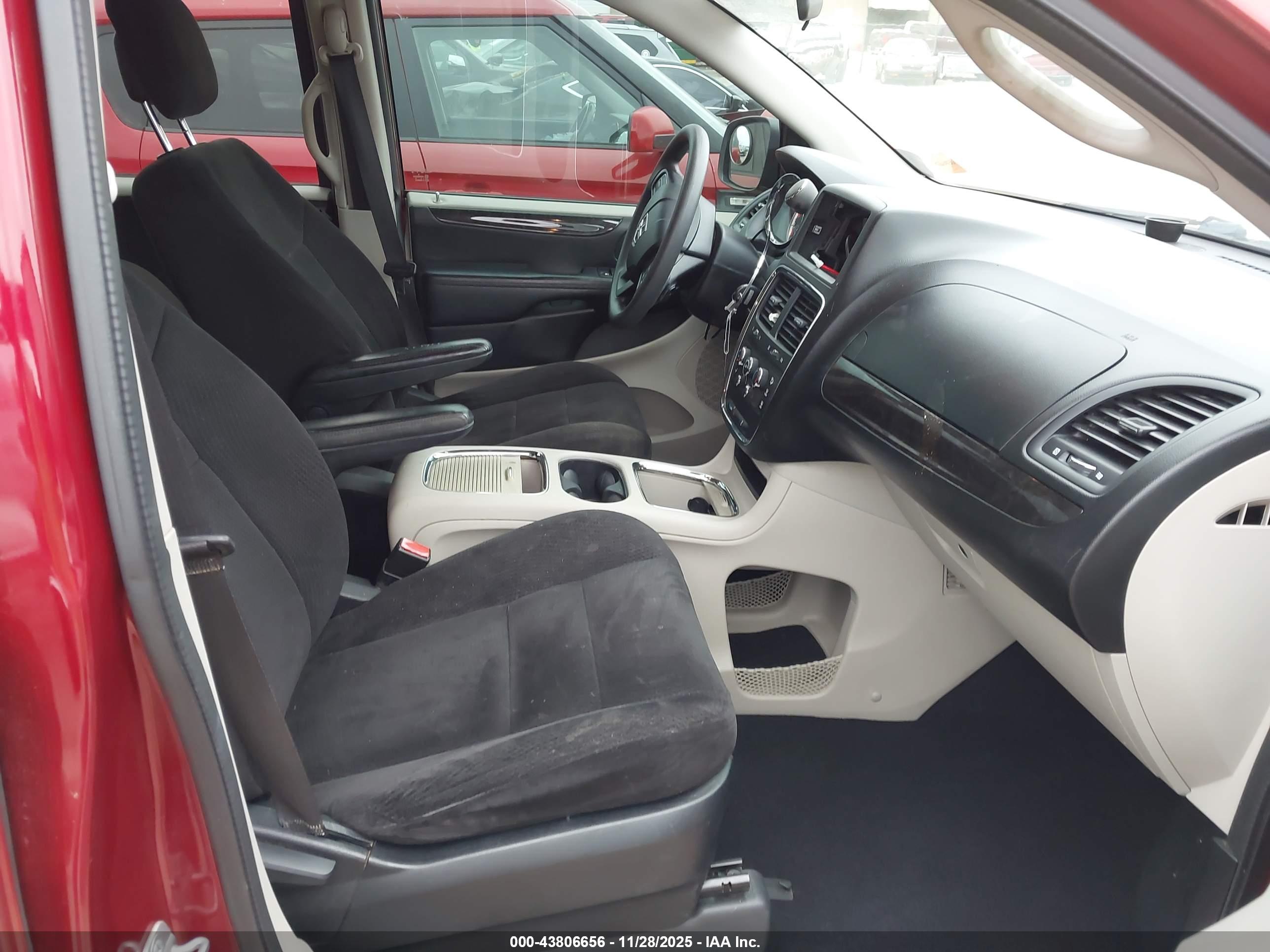 DODGE GRAND image 5
