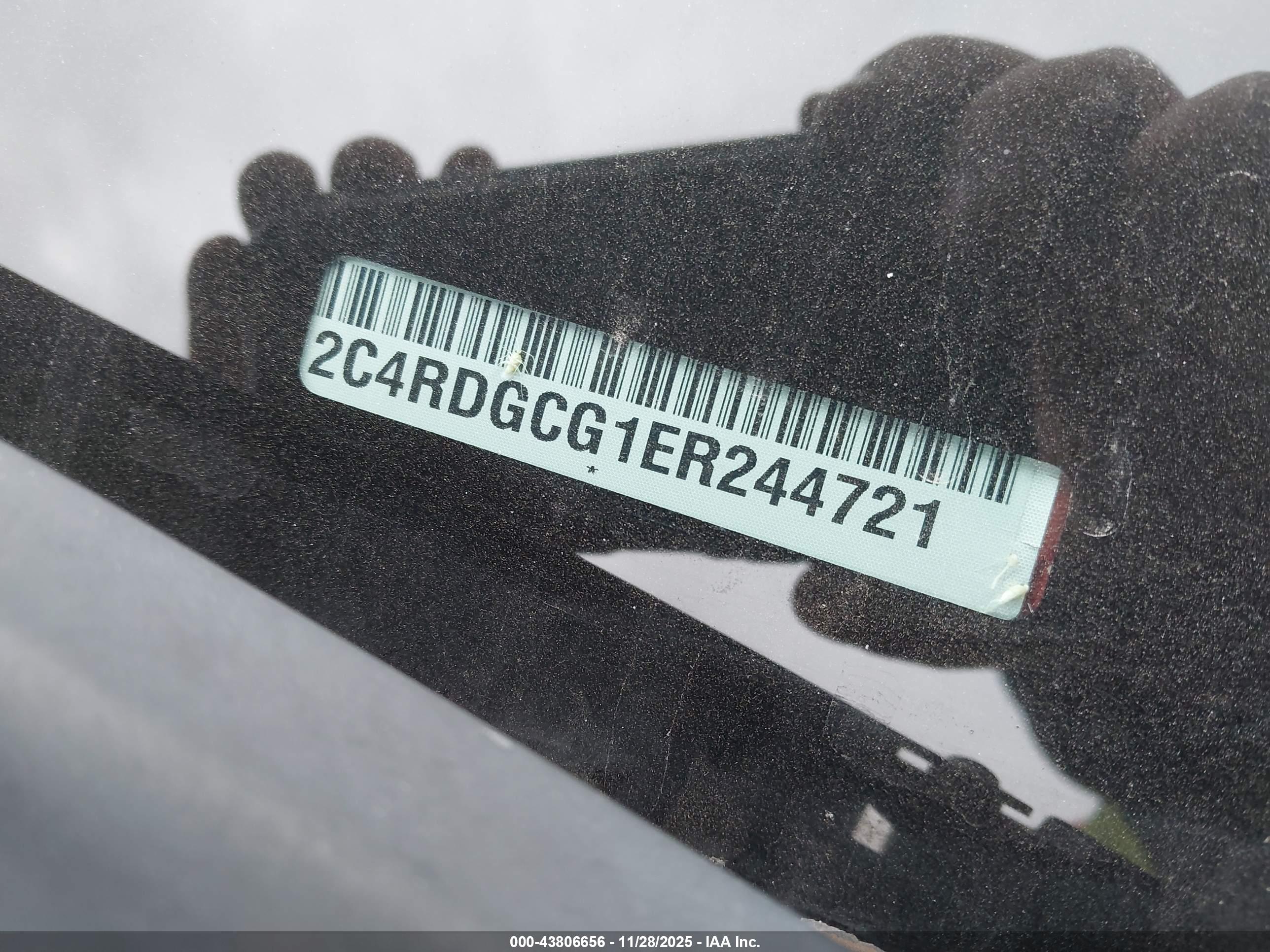 DODGE GRAND image 9