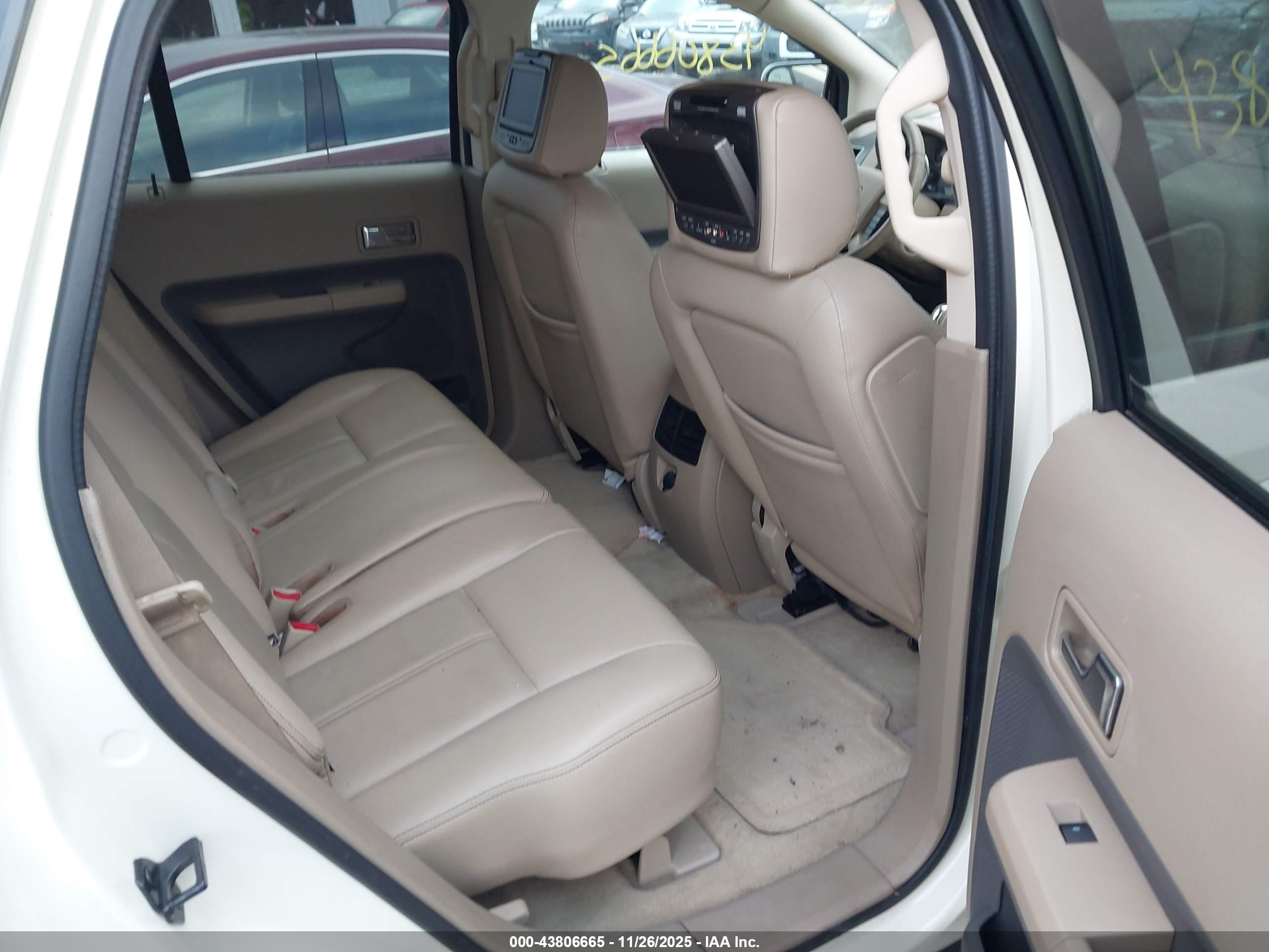 FORD EDGE image 8