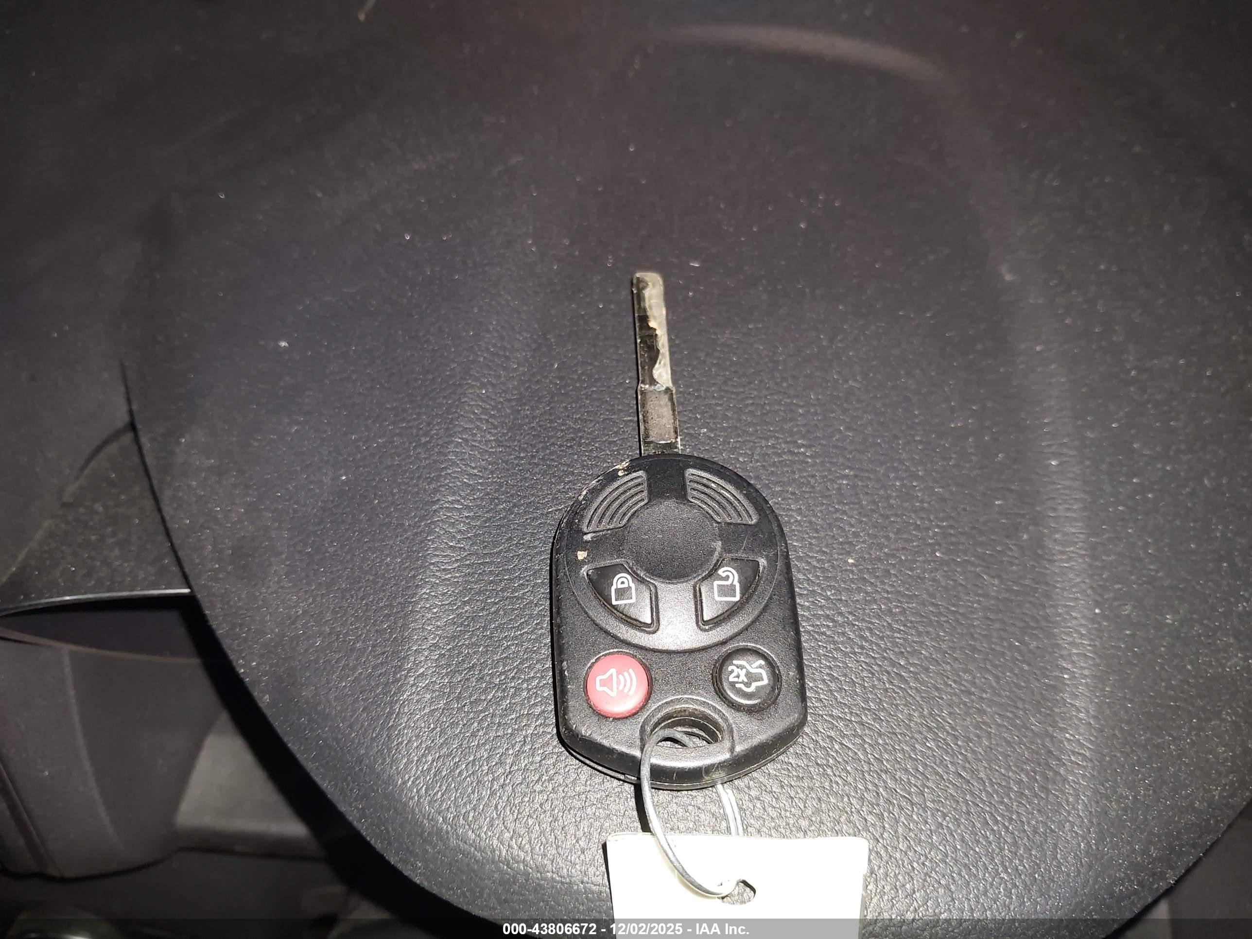 FORD ESCAPE image 11