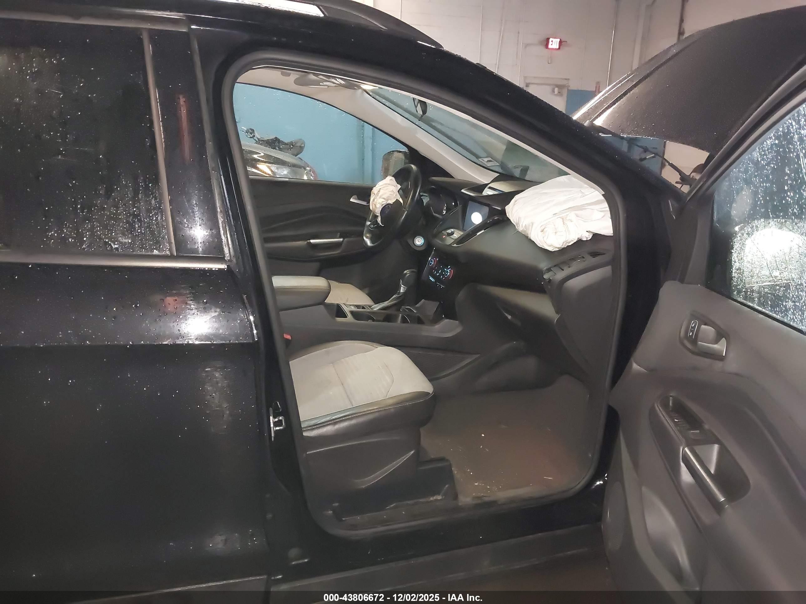 FORD ESCAPE image 5