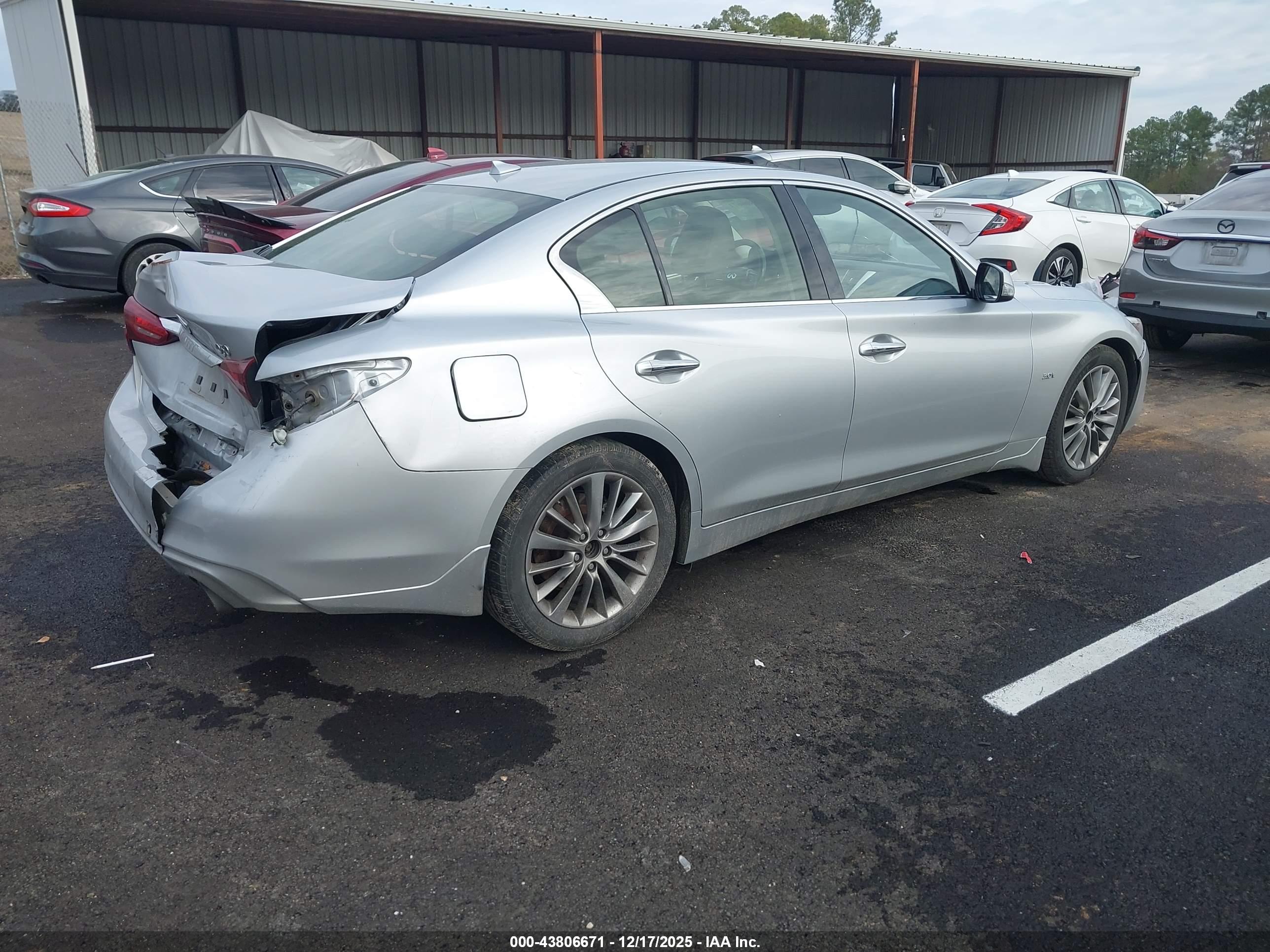 INFINITI Q50 image 4