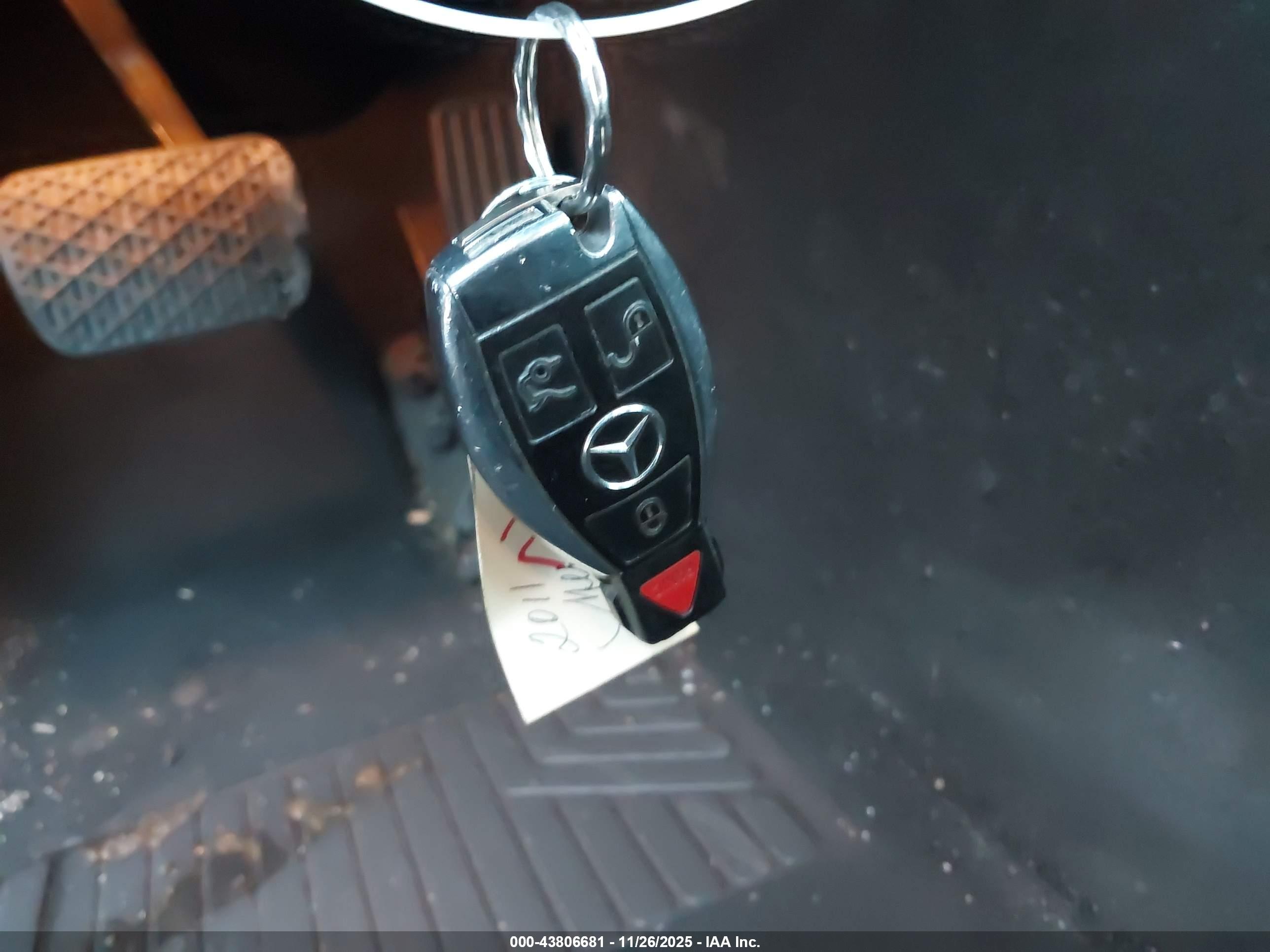 MERCEDES-BENZ C image 11