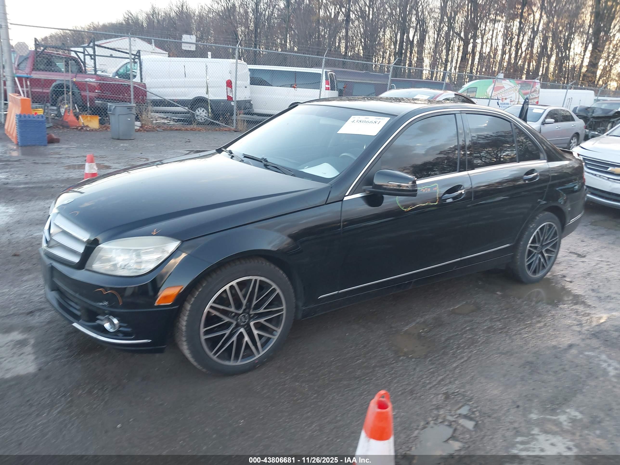 MERCEDES-BENZ C image 2