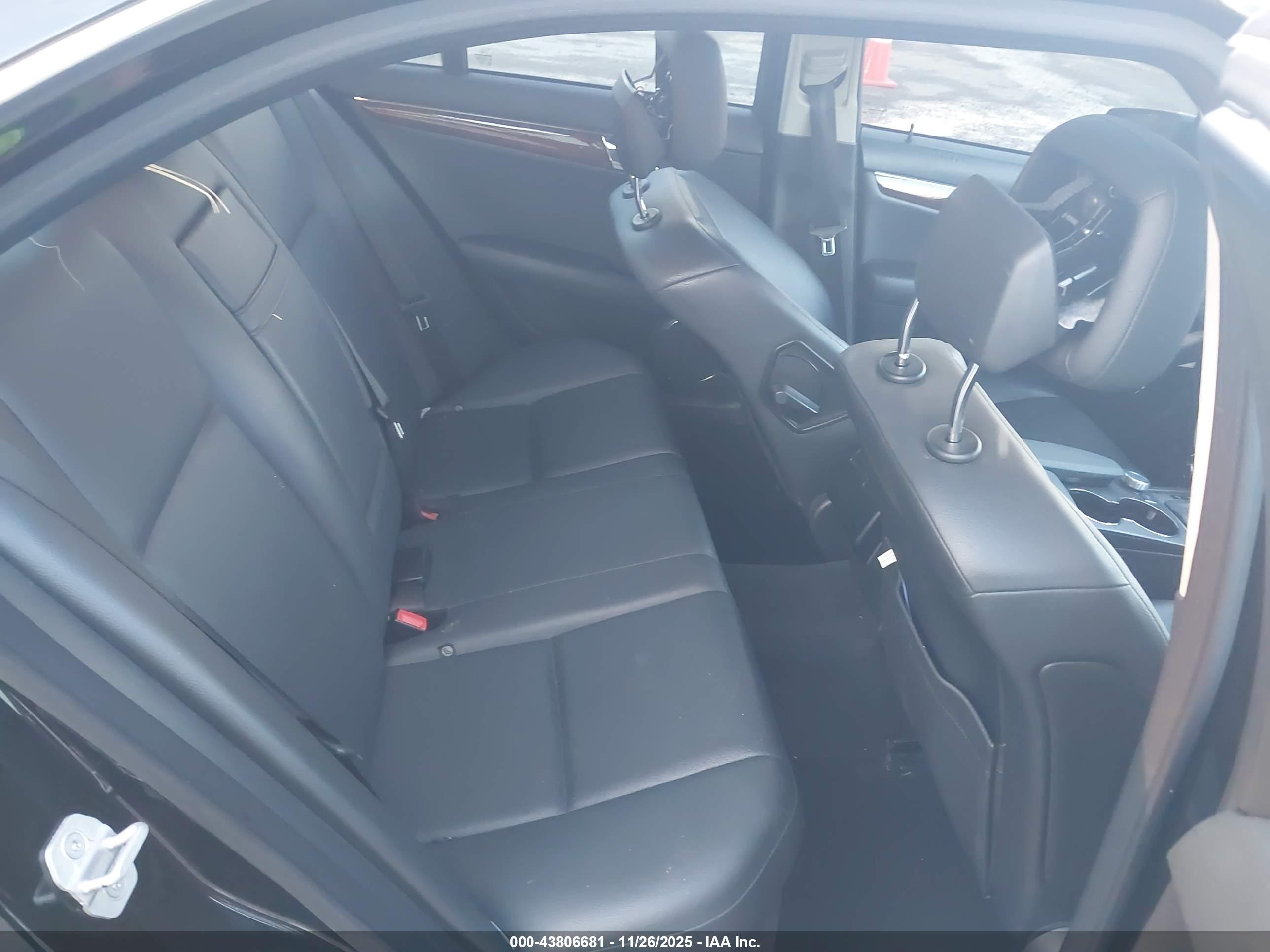 MERCEDES-BENZ C image 8