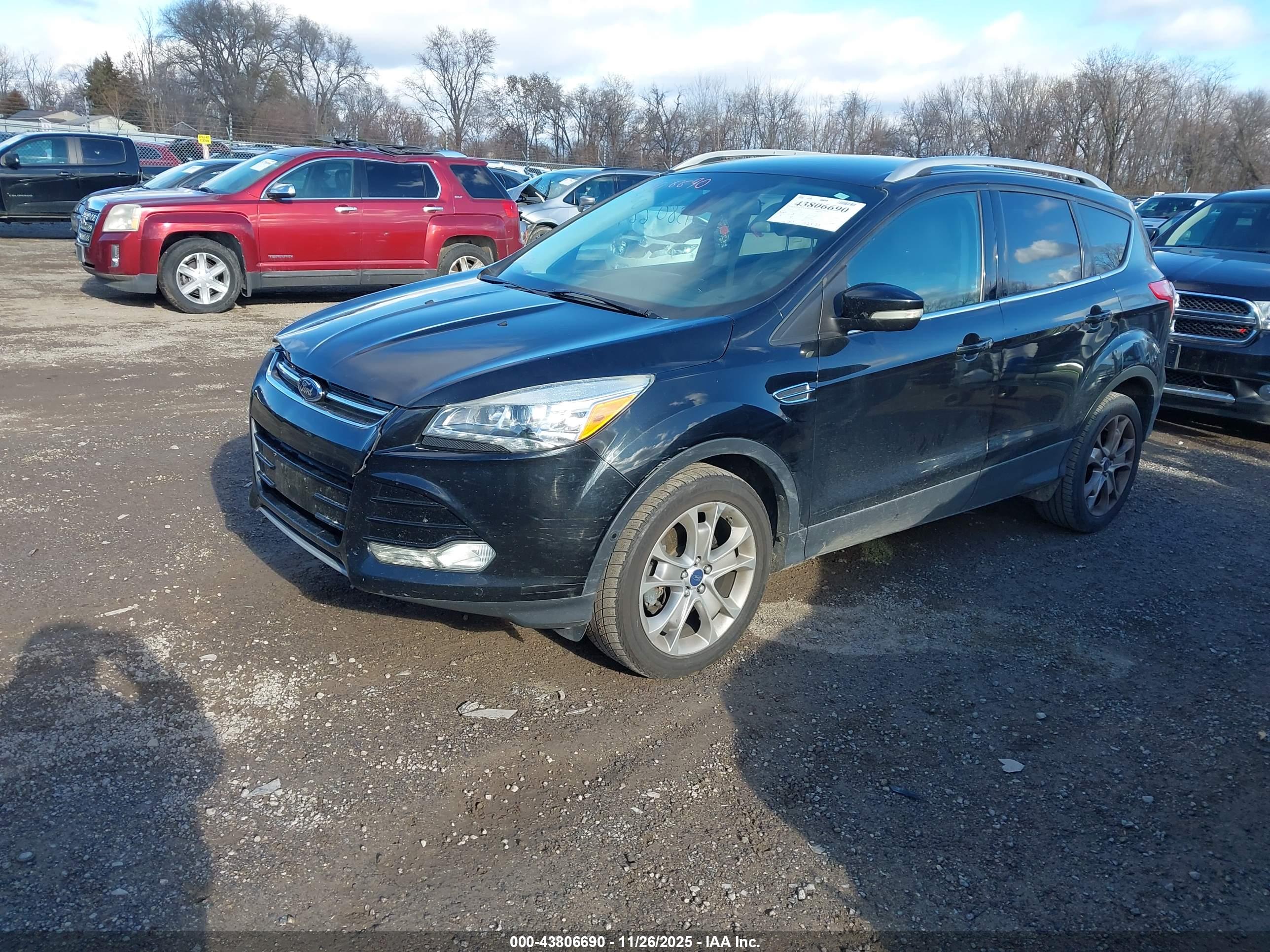 FORD ESCAPE image 2