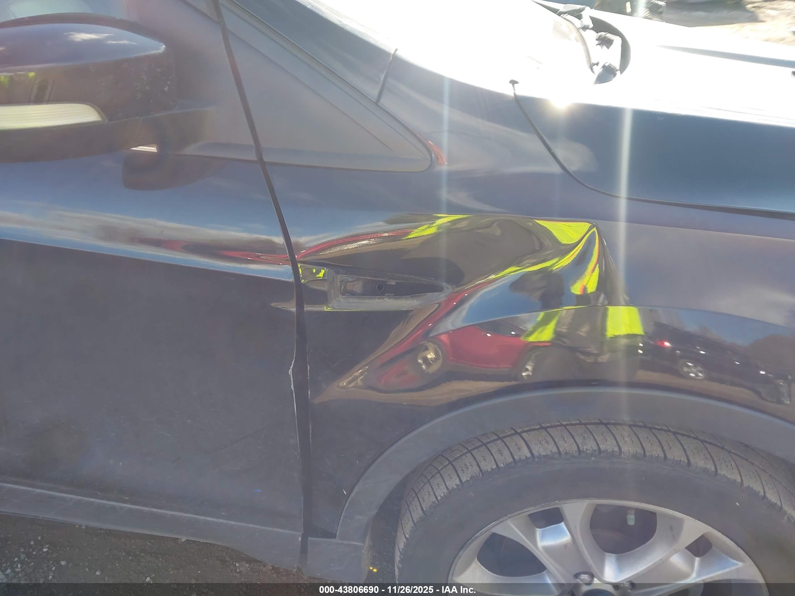 FORD ESCAPE image 6