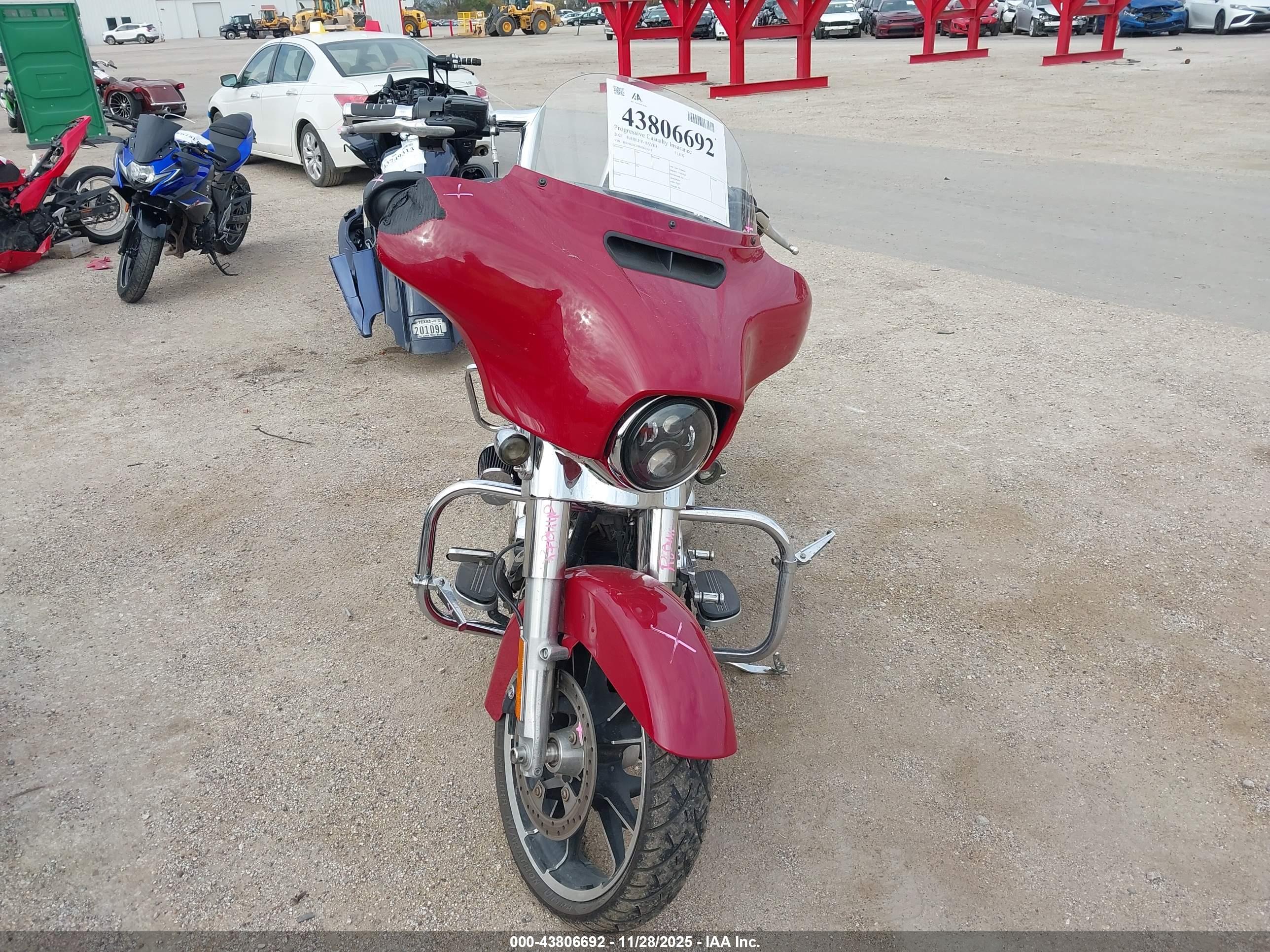 HARLEY-DAVIDSON FLHX image 5