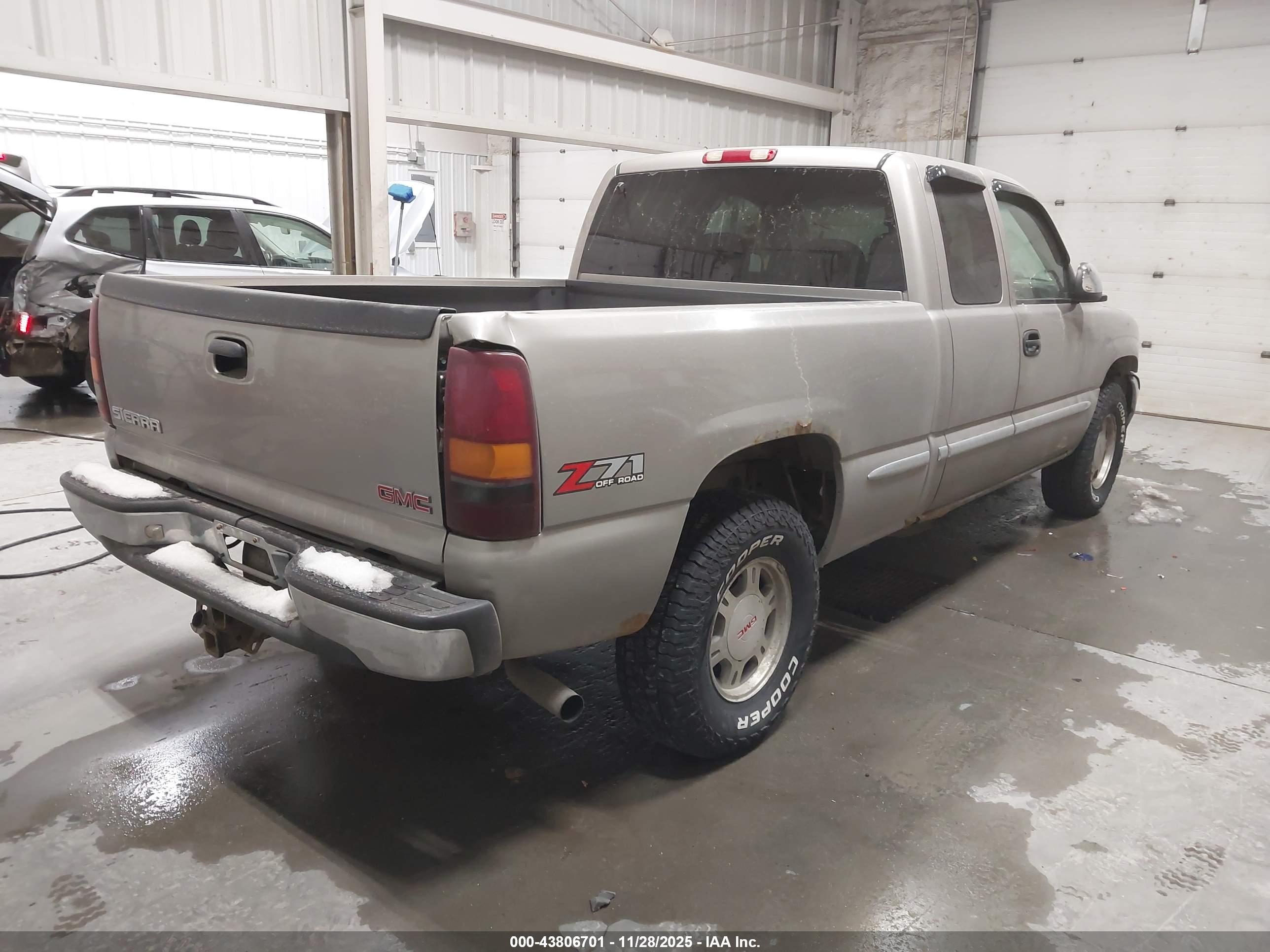 GMC SIERRA image 4