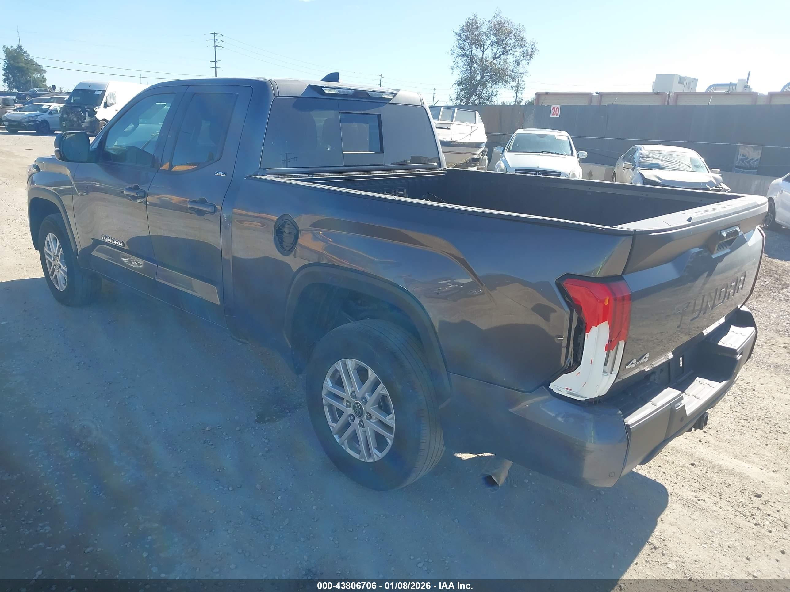 TOYOTA TUNDRA image 3