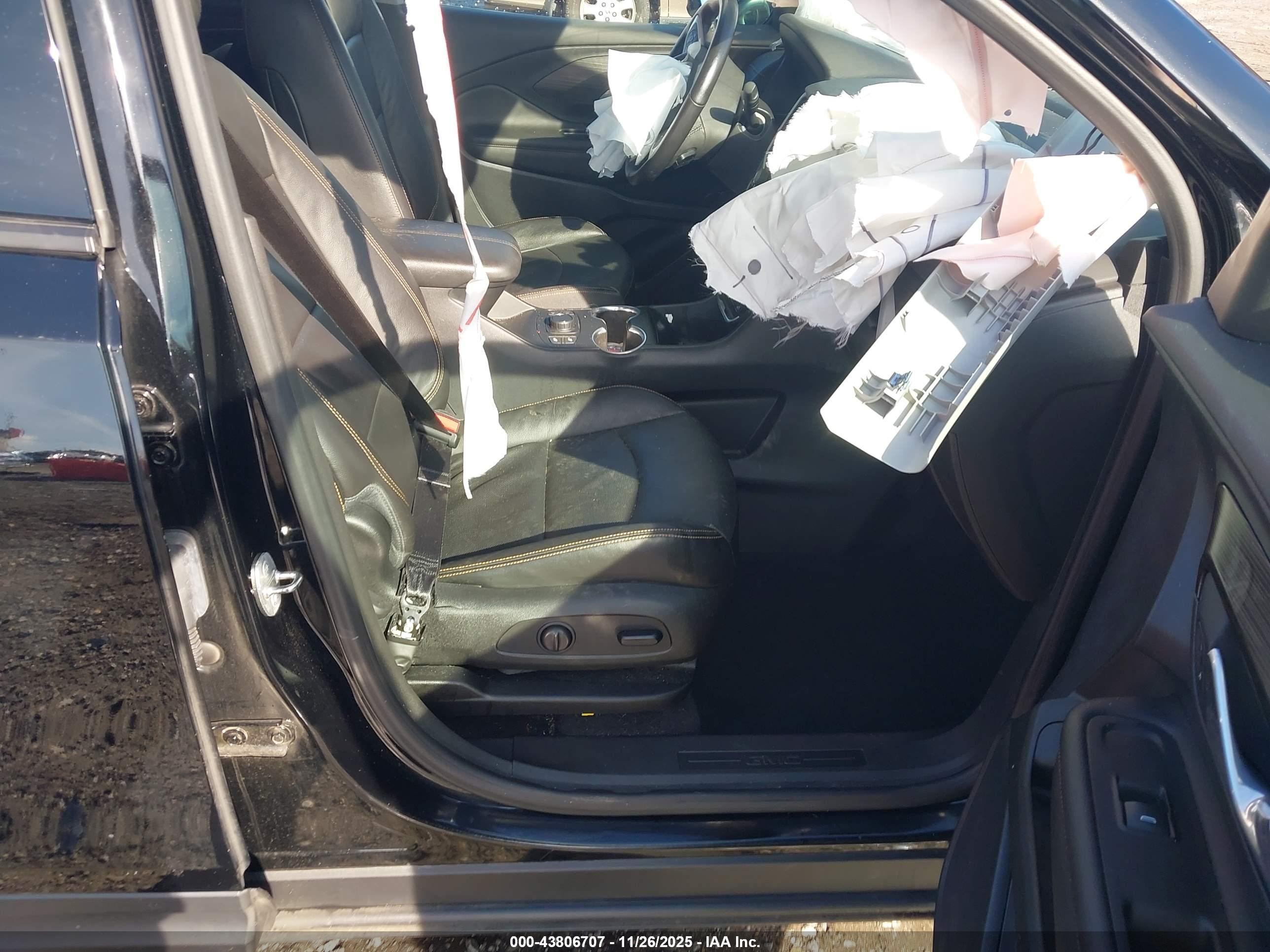 GMC TERRAIN image 5