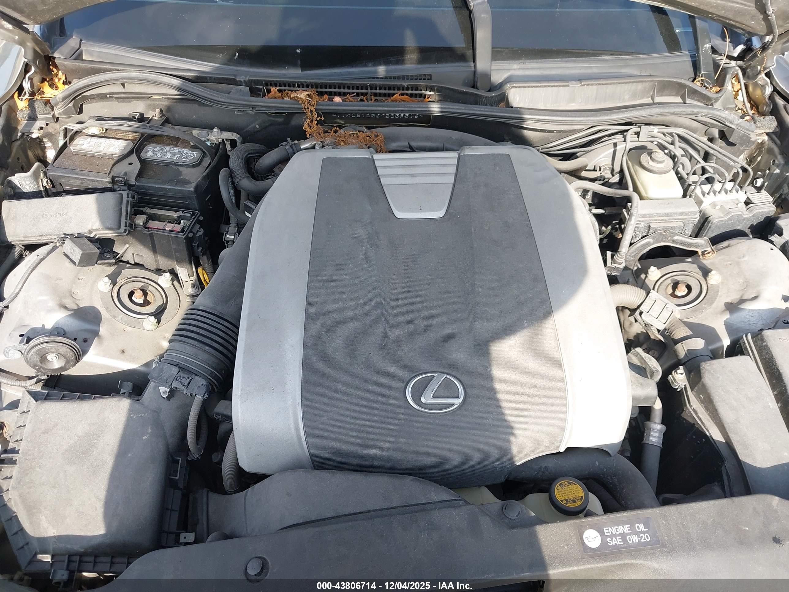 LEXUS IS image 10