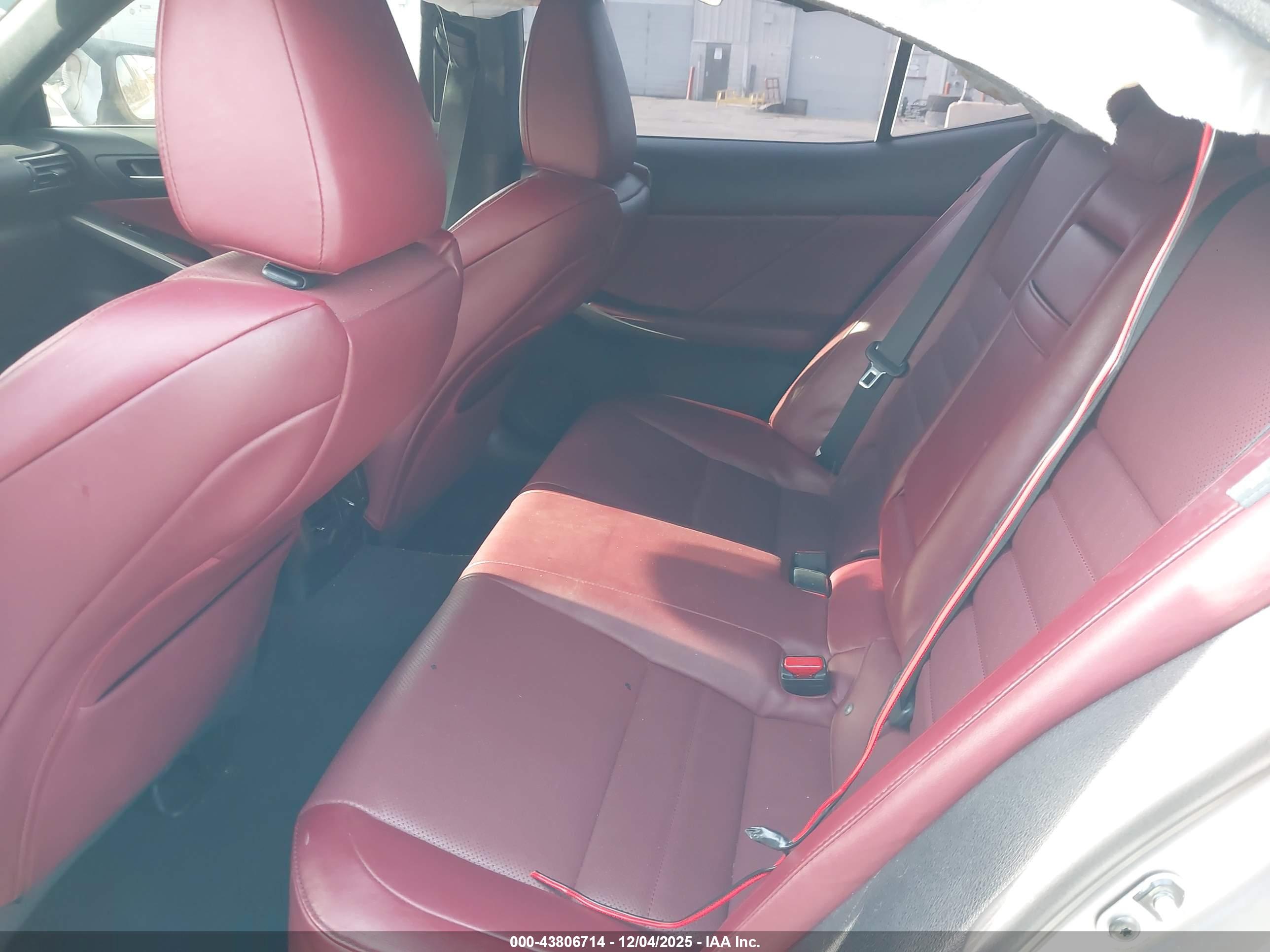 LEXUS IS image 8