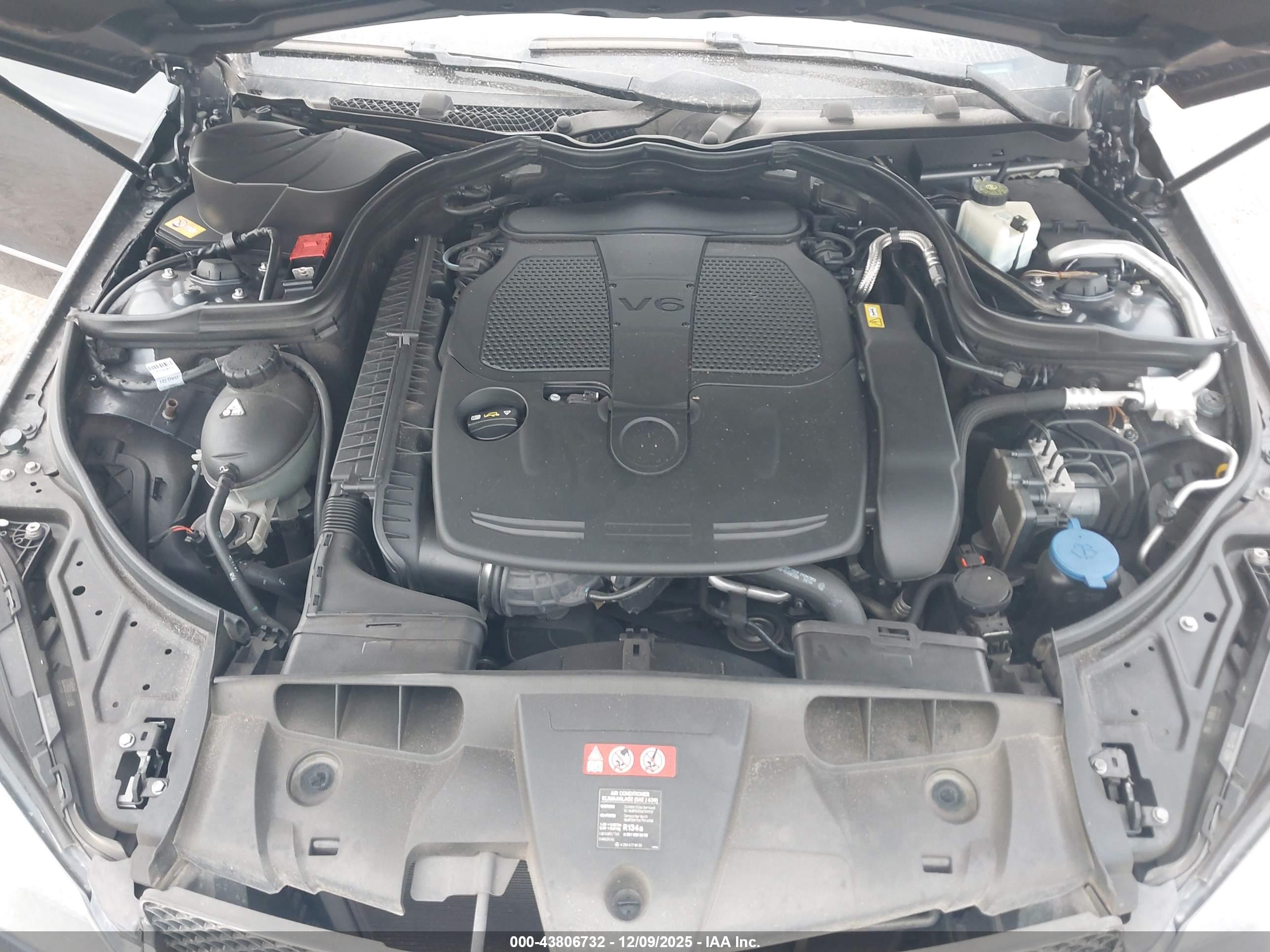 MERCEDES-BENZ E image 10