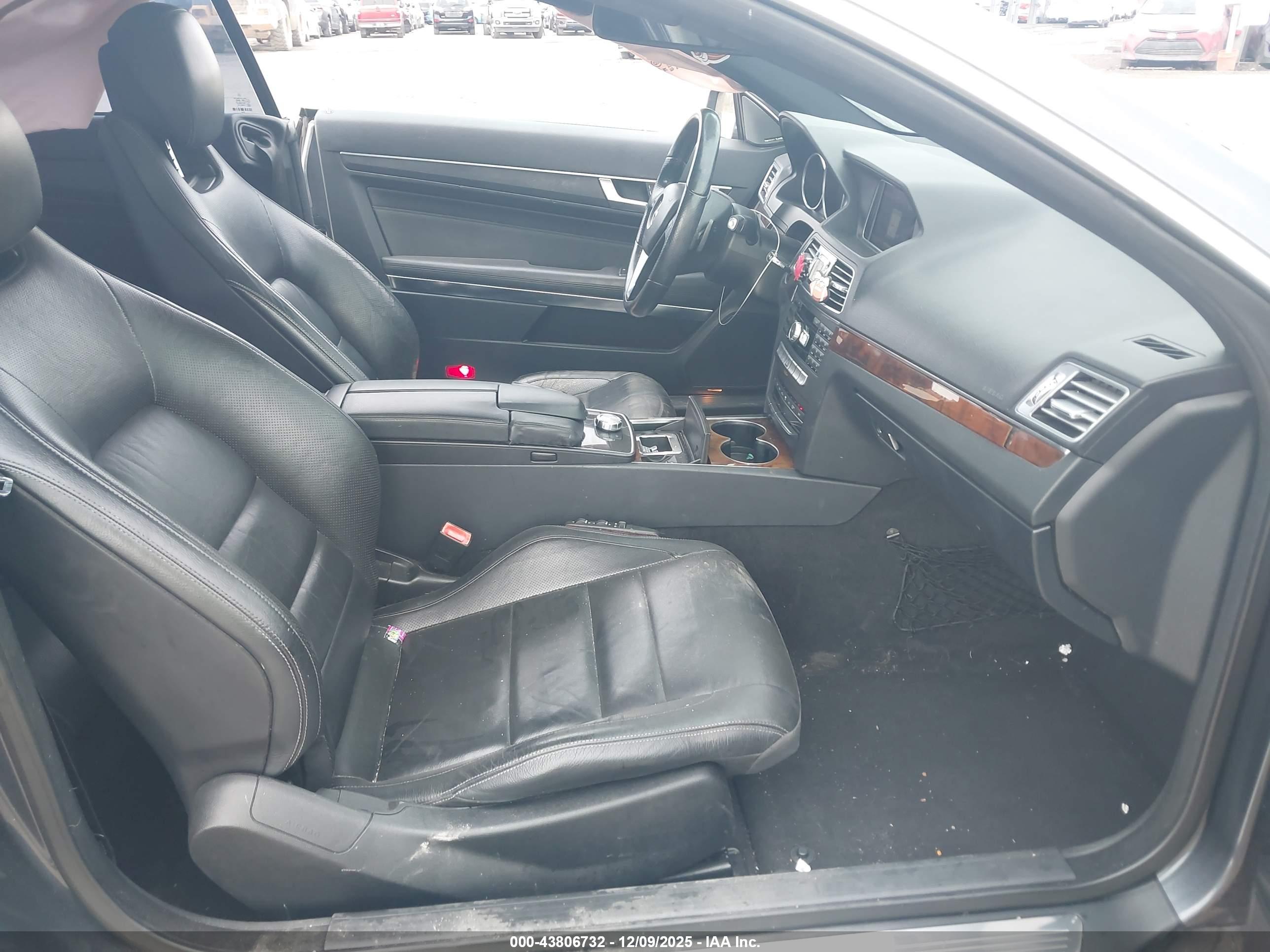 MERCEDES-BENZ E image 5