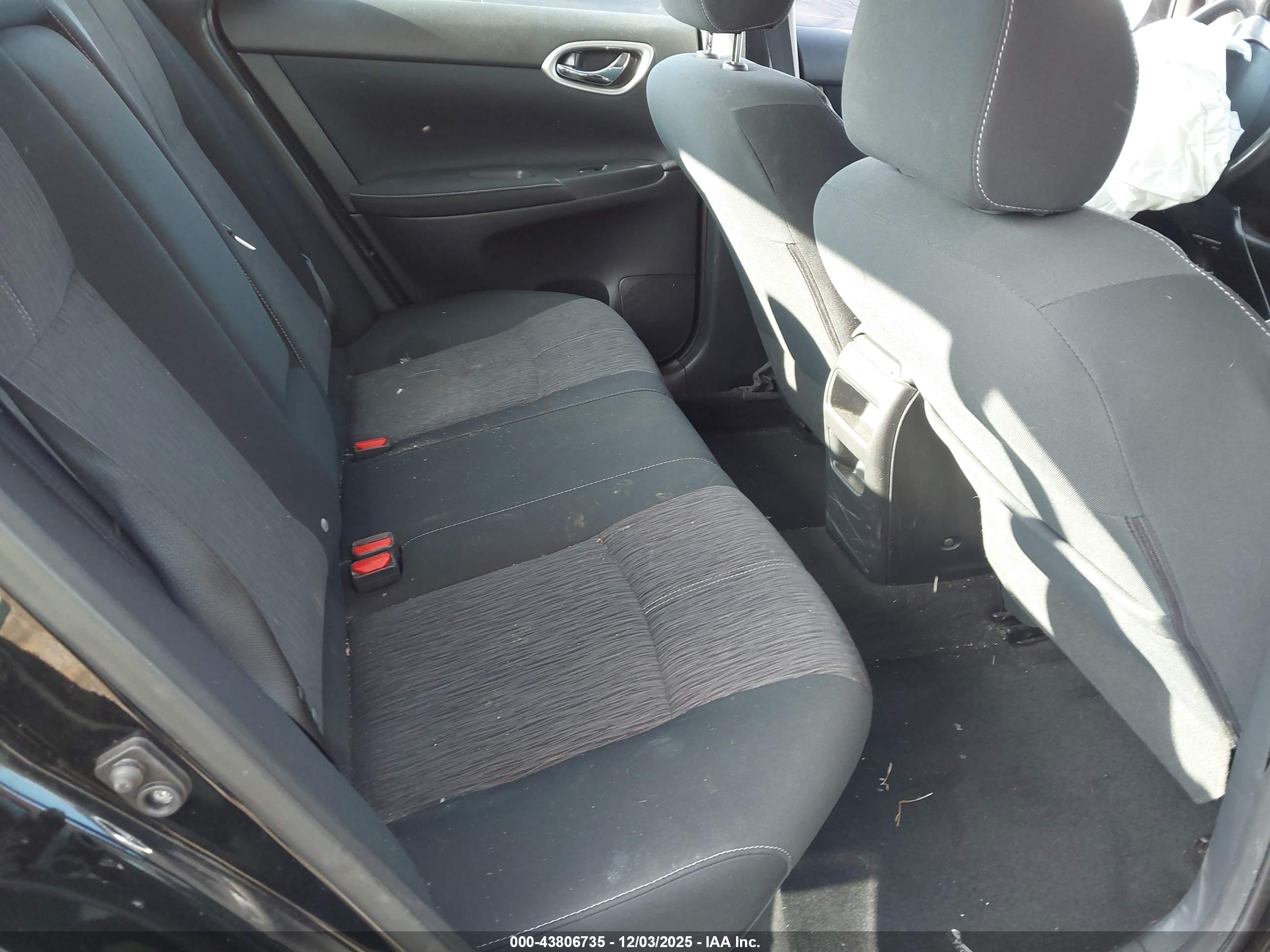 NISSAN SENTRA image 8
