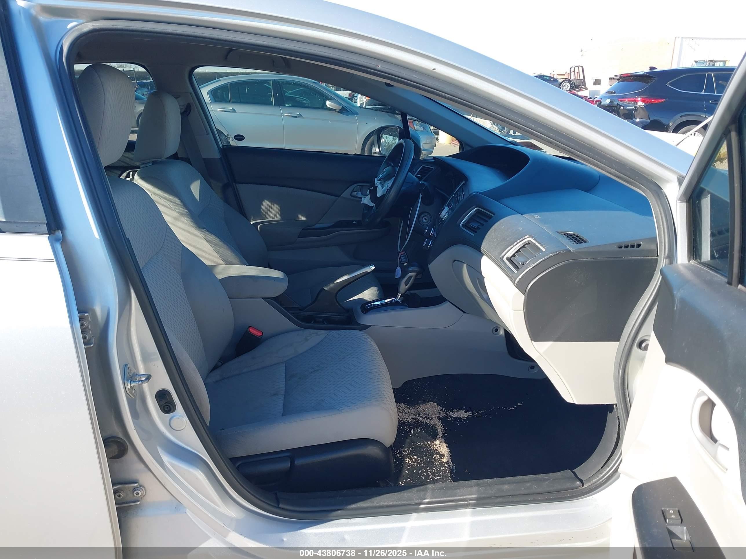 HONDA CIVIC image 5
