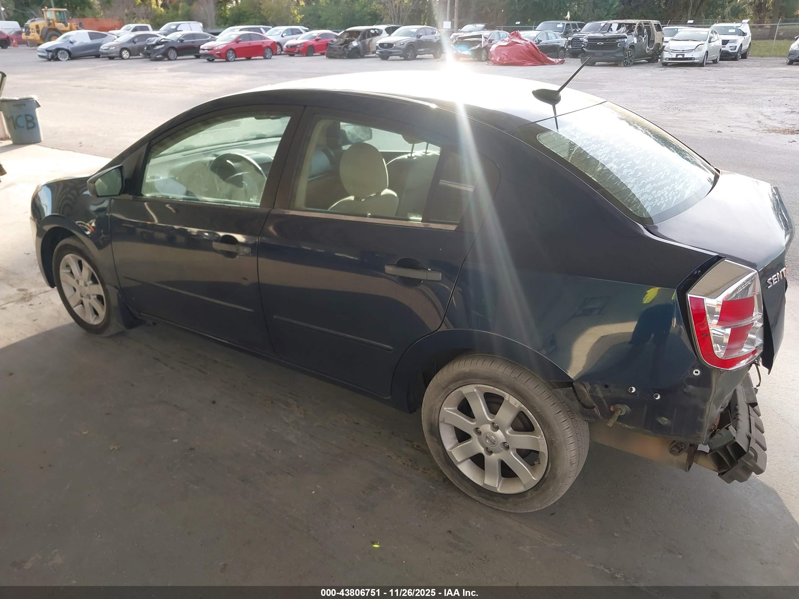 NISSAN SENTRA image 3