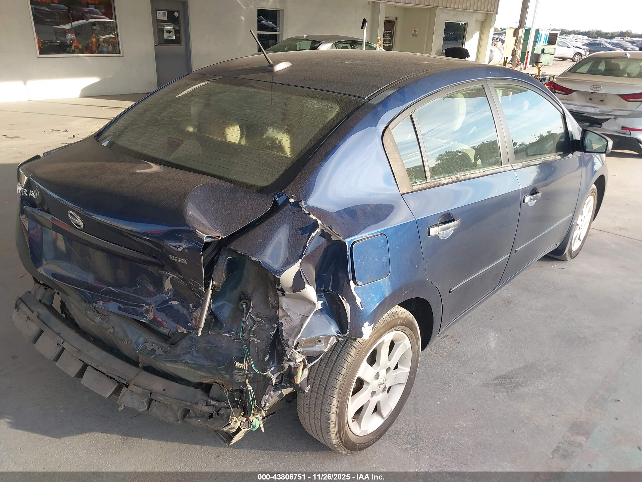 NISSAN SENTRA image 4