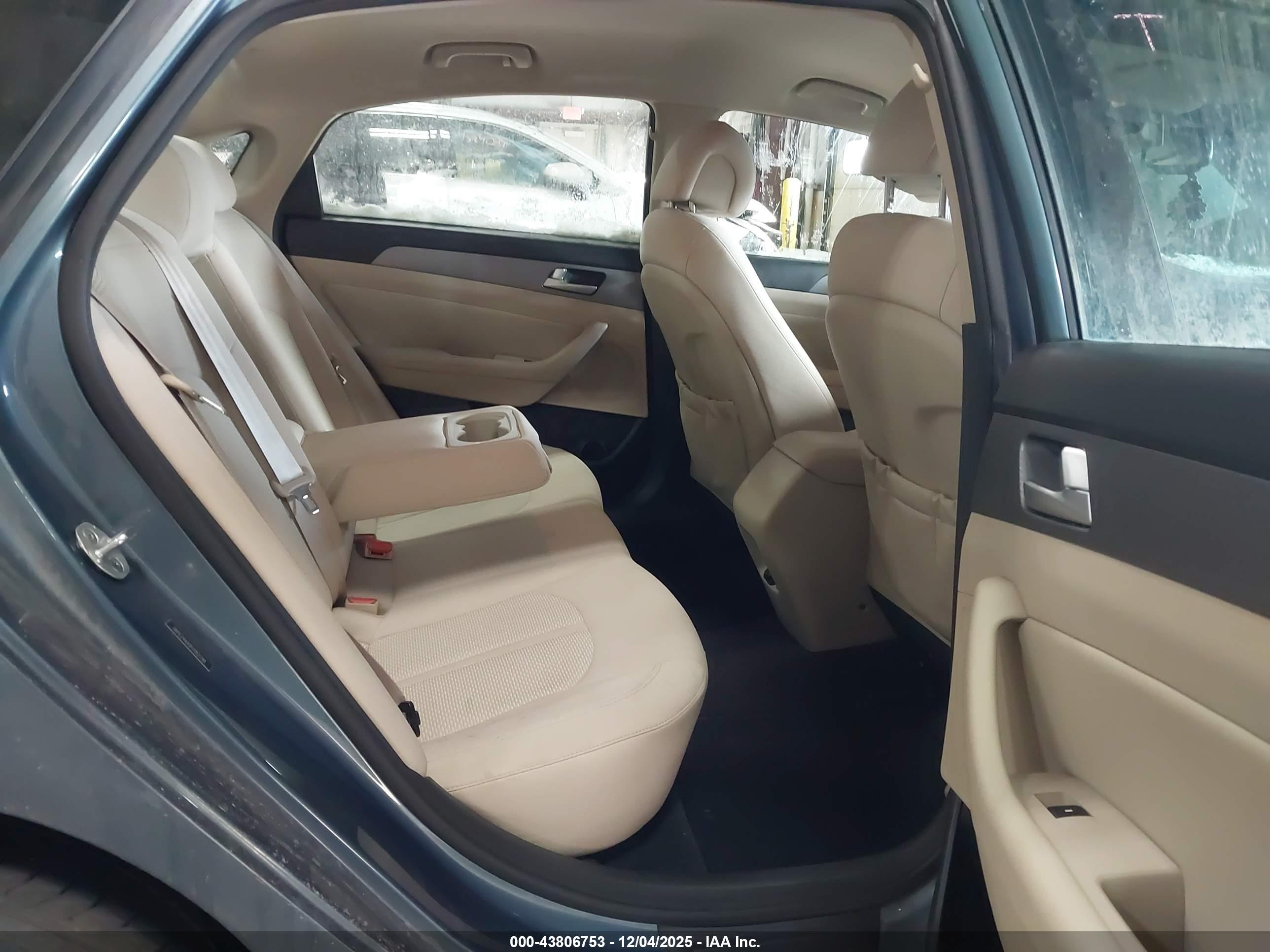 HYUNDAI SONATA image 8