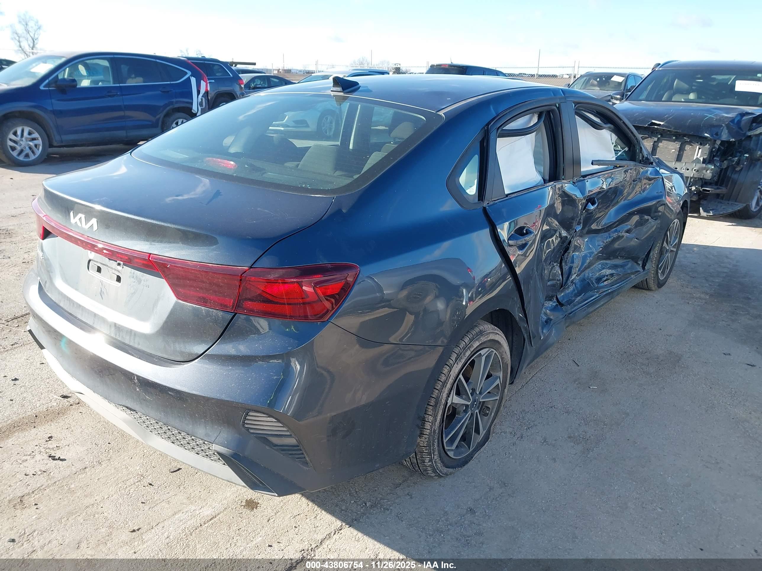 KIA FORTE image 4