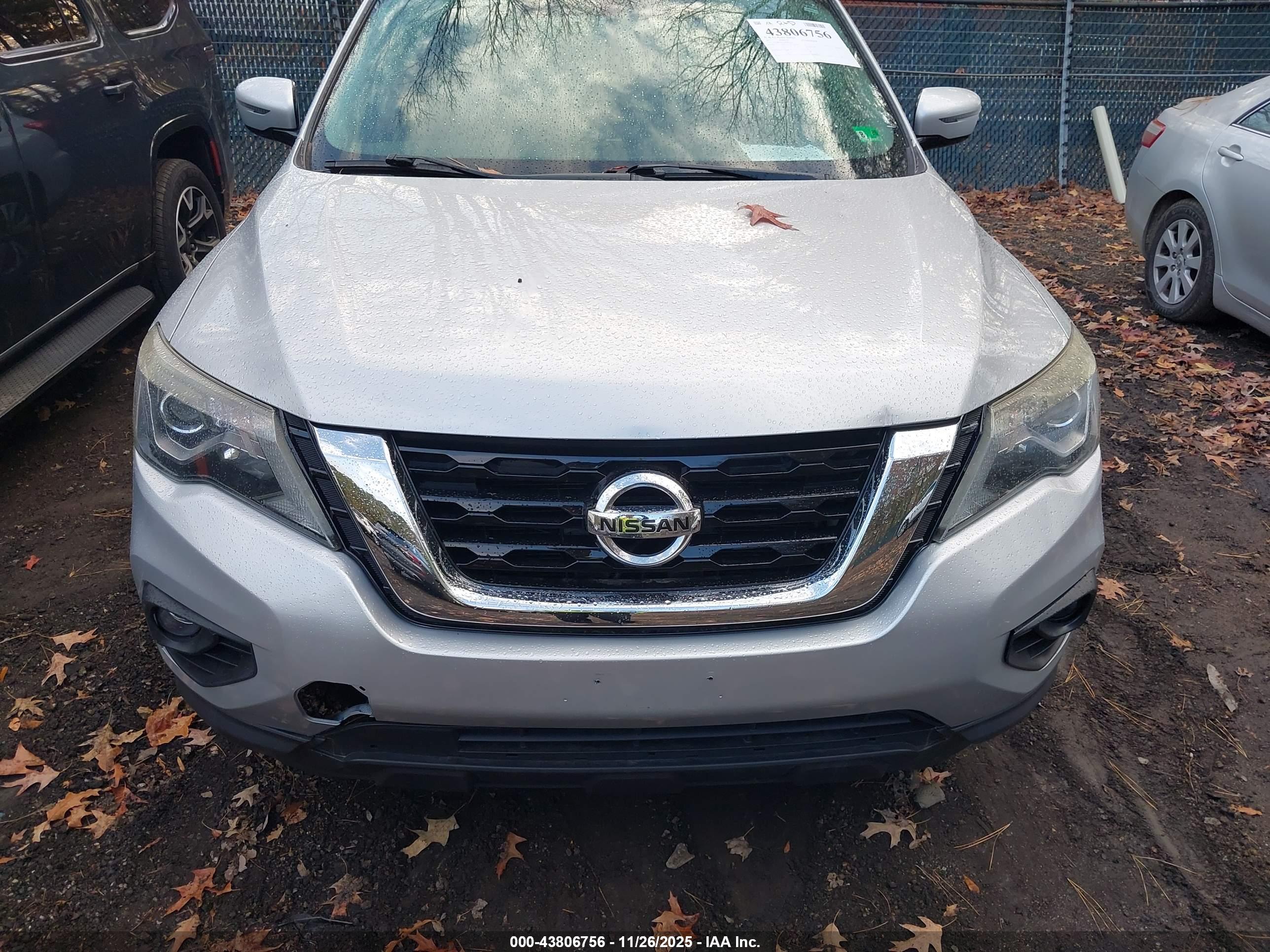 NISSAN PATHFINDER image 6